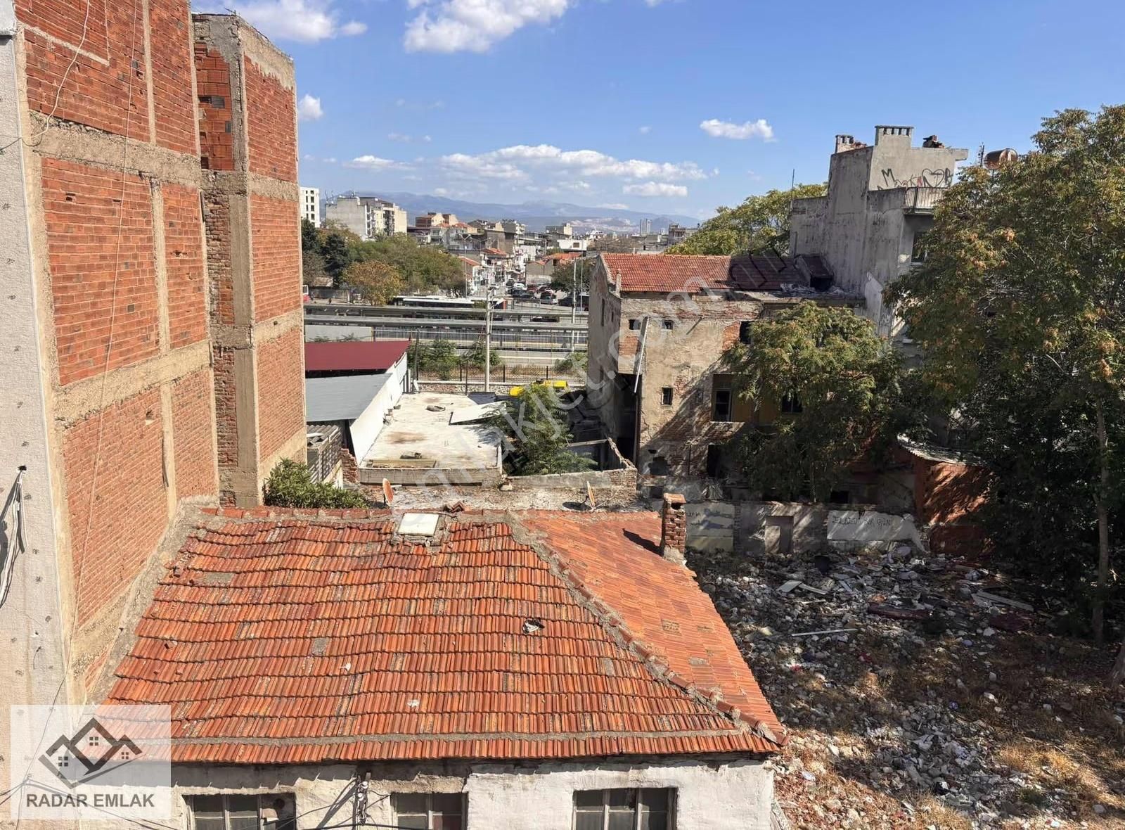 Konak Yenidoğan Mahallesinde Otoparklı Asansörlü Daire - Görsel 4