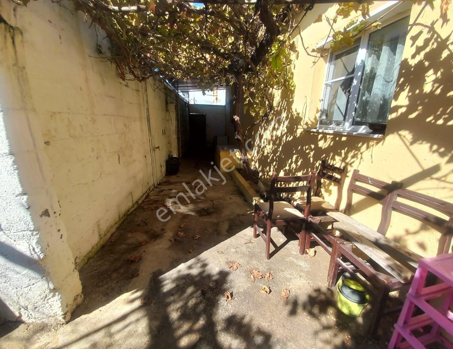 🏘🏡aktiften Kızıklı'da Tek Katlı Geniş Avlulu 2+1 Satılık Müstakil Ev 🟥🟥 - Görsel 2