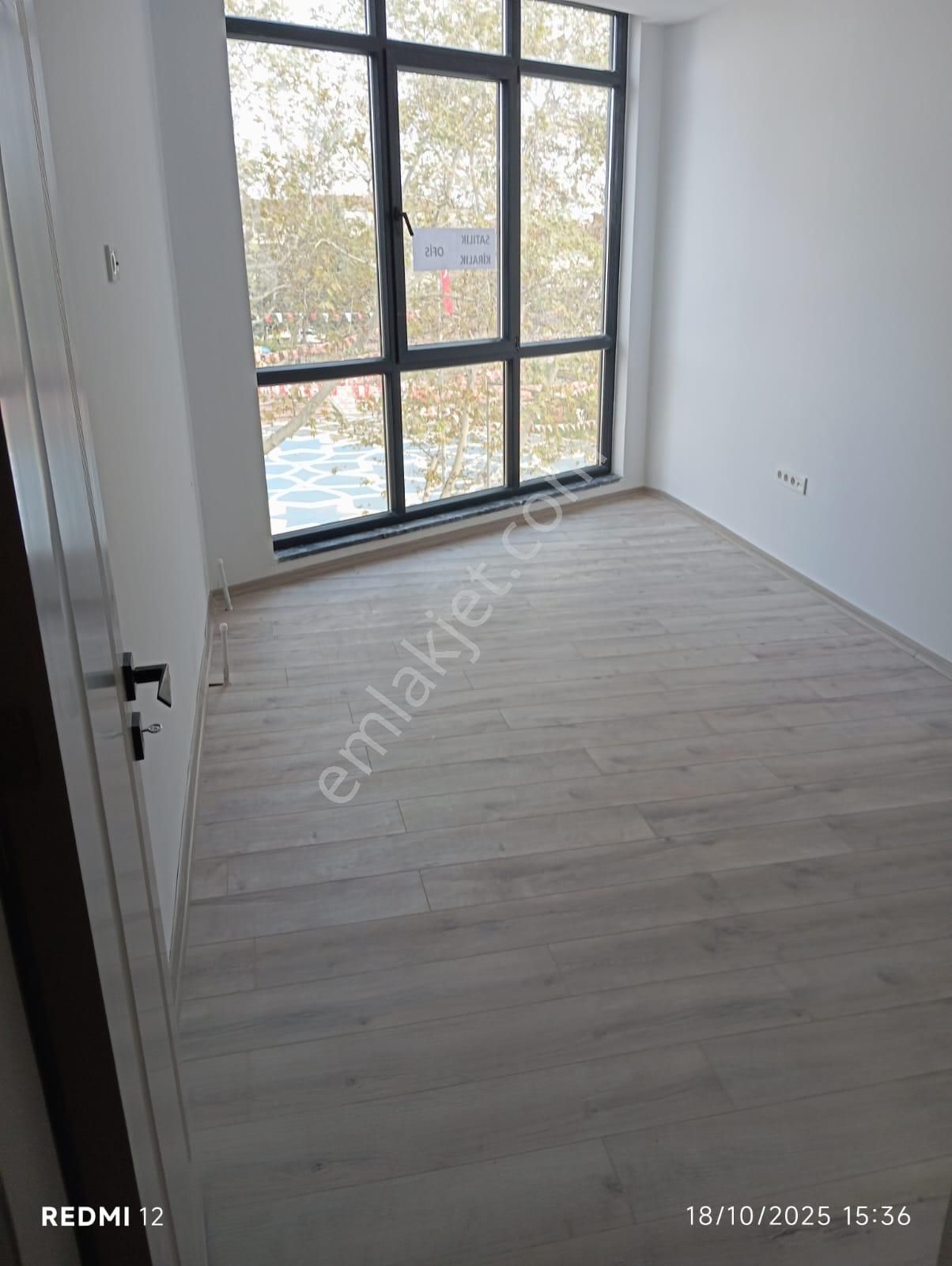 Yenişehir Millet Bahçesi Karşısında Migros Üstü Kiralık Büro-ofis - Görsel 8