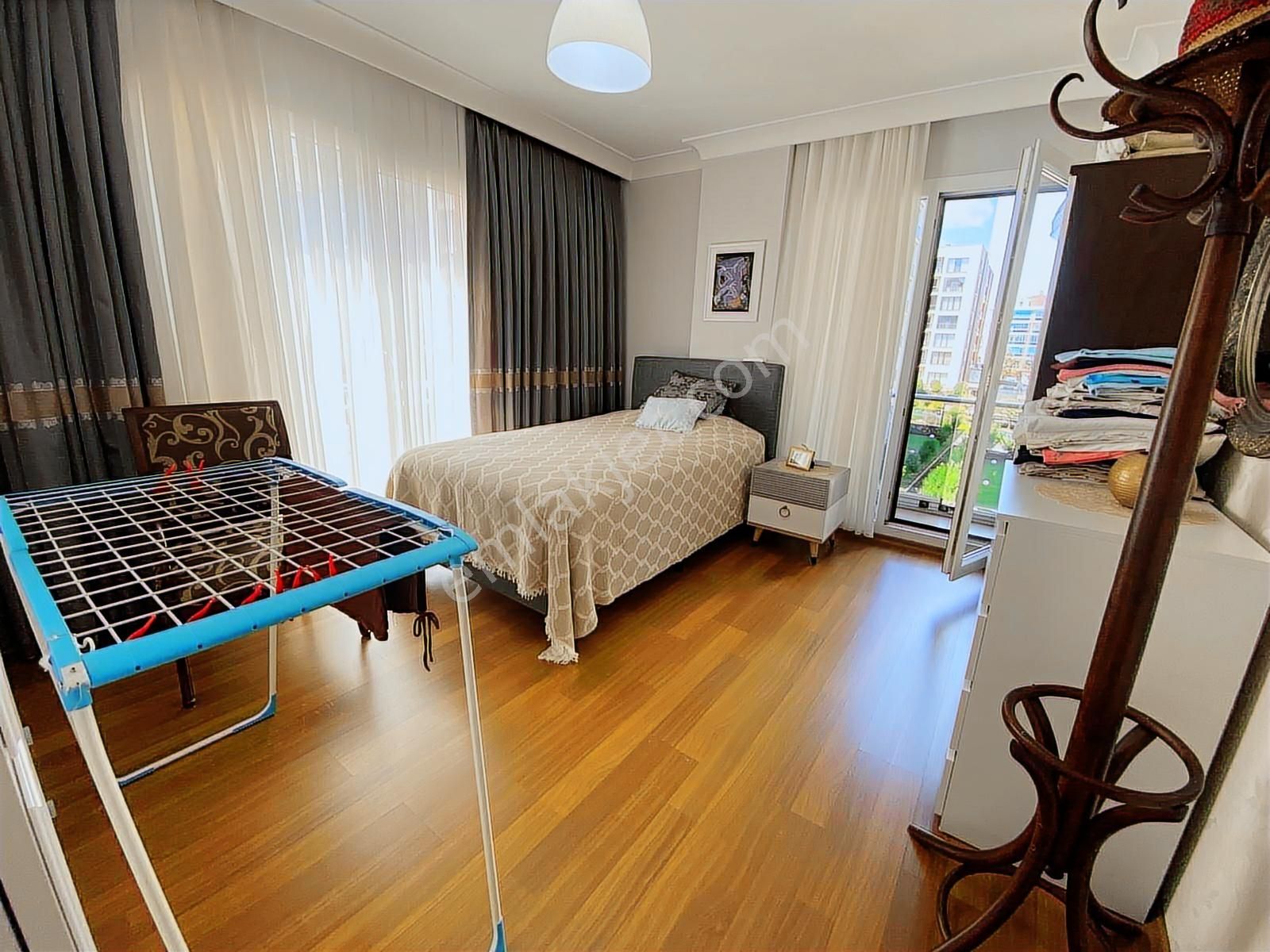 Beylikdüzü Vista Konakları Havuz Manzaralı Eşyalı Satılık Daire - Görsel 2