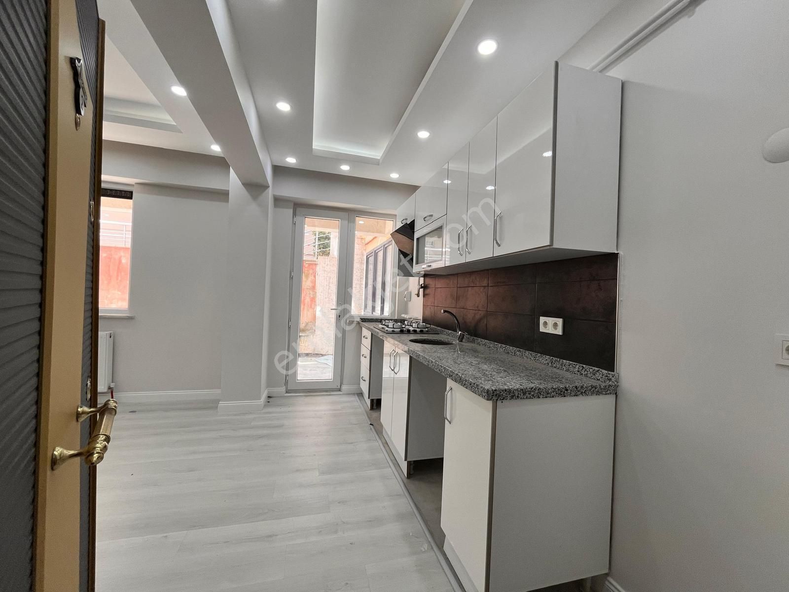 Oben'den Altıntepe'de Sıfır, Bahçe Teraslı - Otoparklı 1+1 - Görsel 9