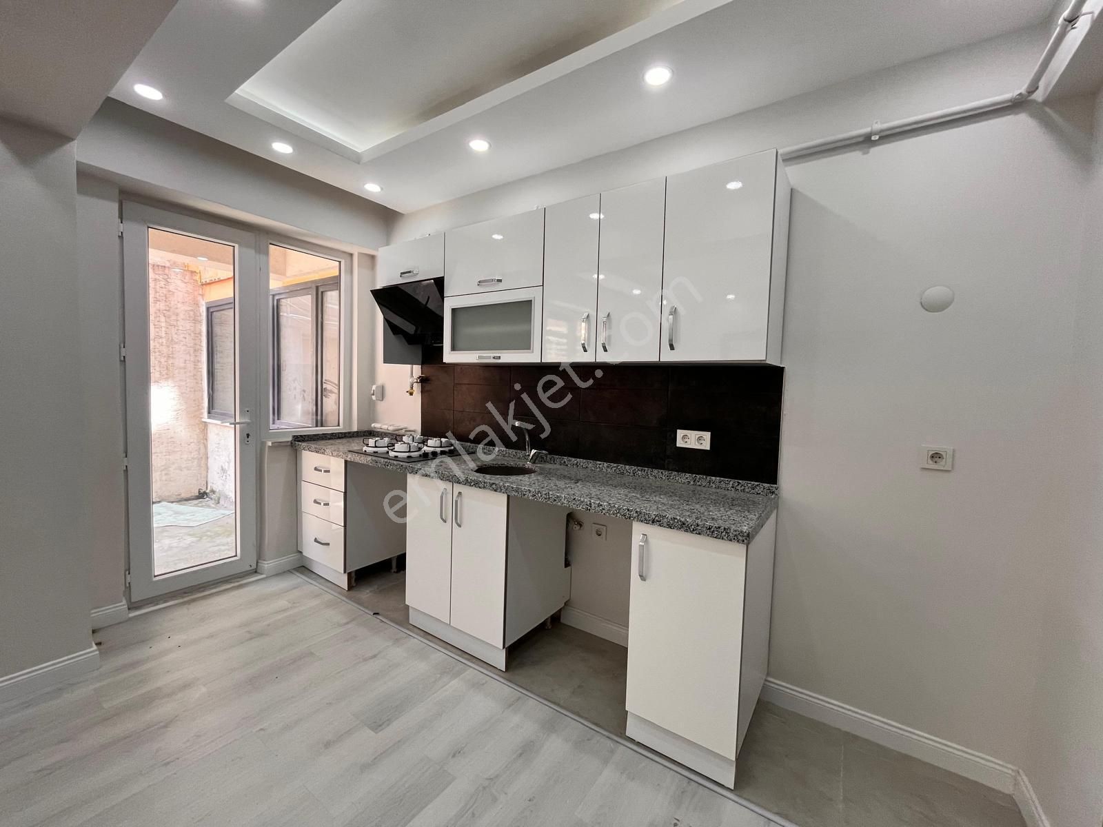 Oben'den Altıntepe'de Sıfır, Bahçe Teraslı - Otoparklı 1+1 - Görsel 8