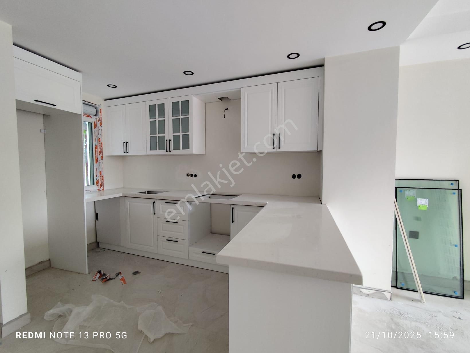 Ayvada'dan Ayvalık Altınovada 2 Katlı Binanın 2 Katı 2+1 Sıfır Lüks Daire - Görsel 9