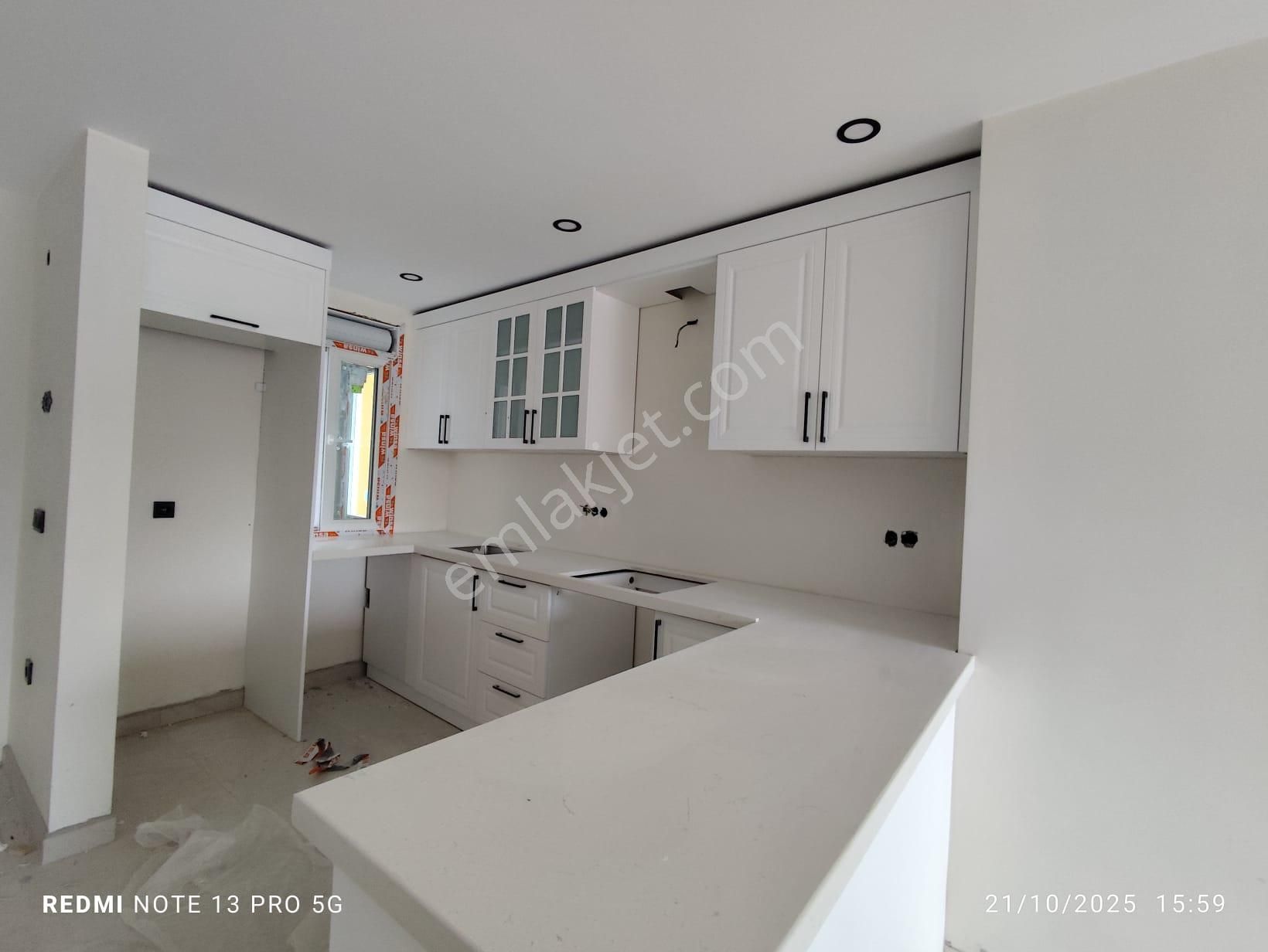 Ayvada'dan Ayvalık Altınovada 2 Katlı Binanın 2 Katı 2+1 Sıfır Lüks Daire - Görsel 11