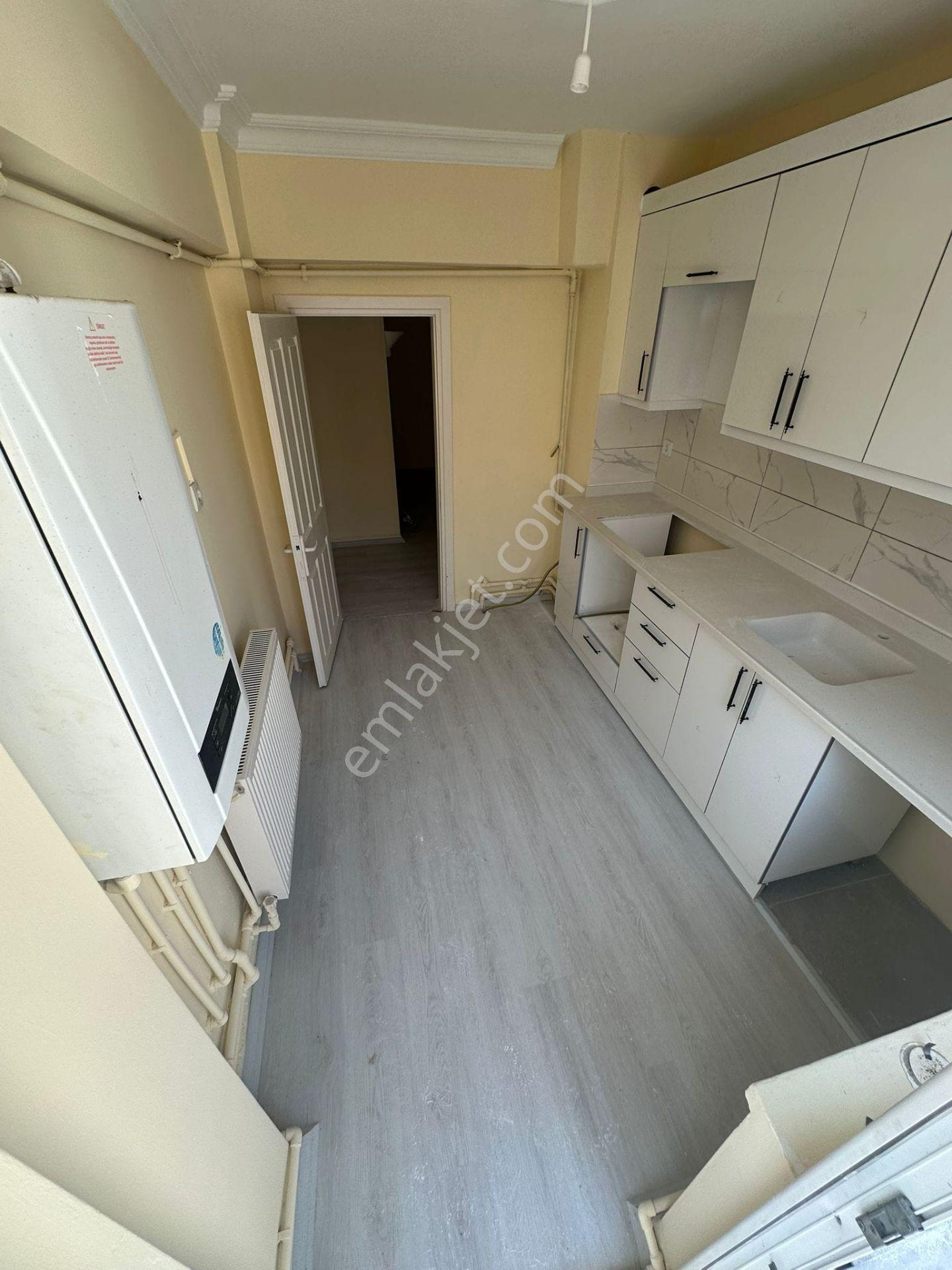 Ankara Kazanç'tan Masrafsız Cadde Üzeri Geniş Güzel Uygun Fiyatlı Satılık 3+1 Daire - Görsel 4