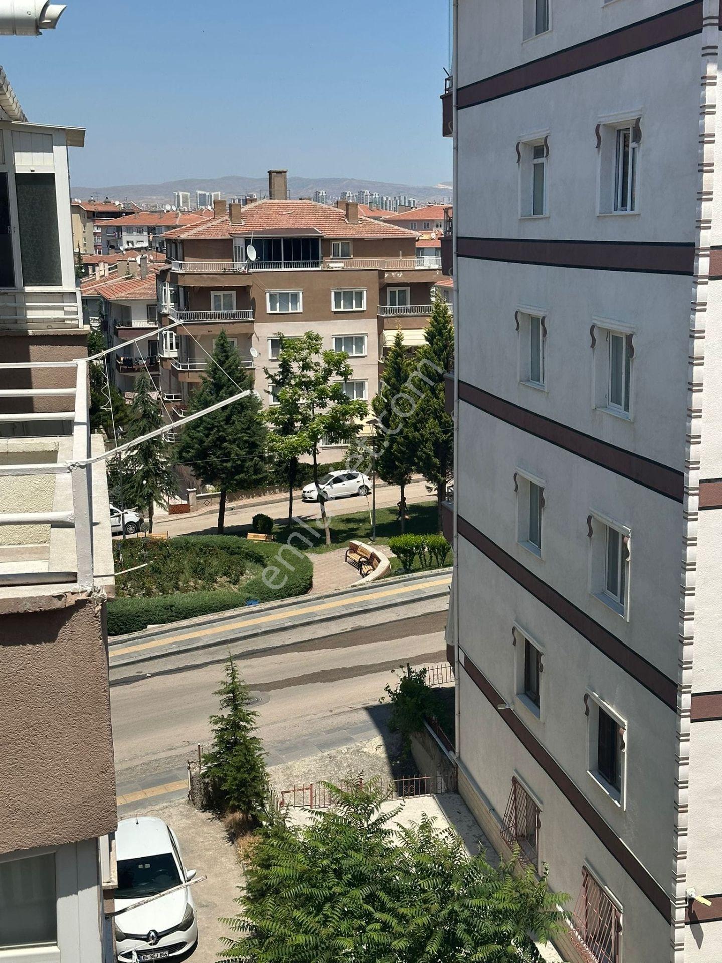 Ankara Kazanç'tan Masrafsız Cadde Üzeri Geniş Güzel Uygun Fiyatlı Satılık 3+1 Daire - Görsel 19