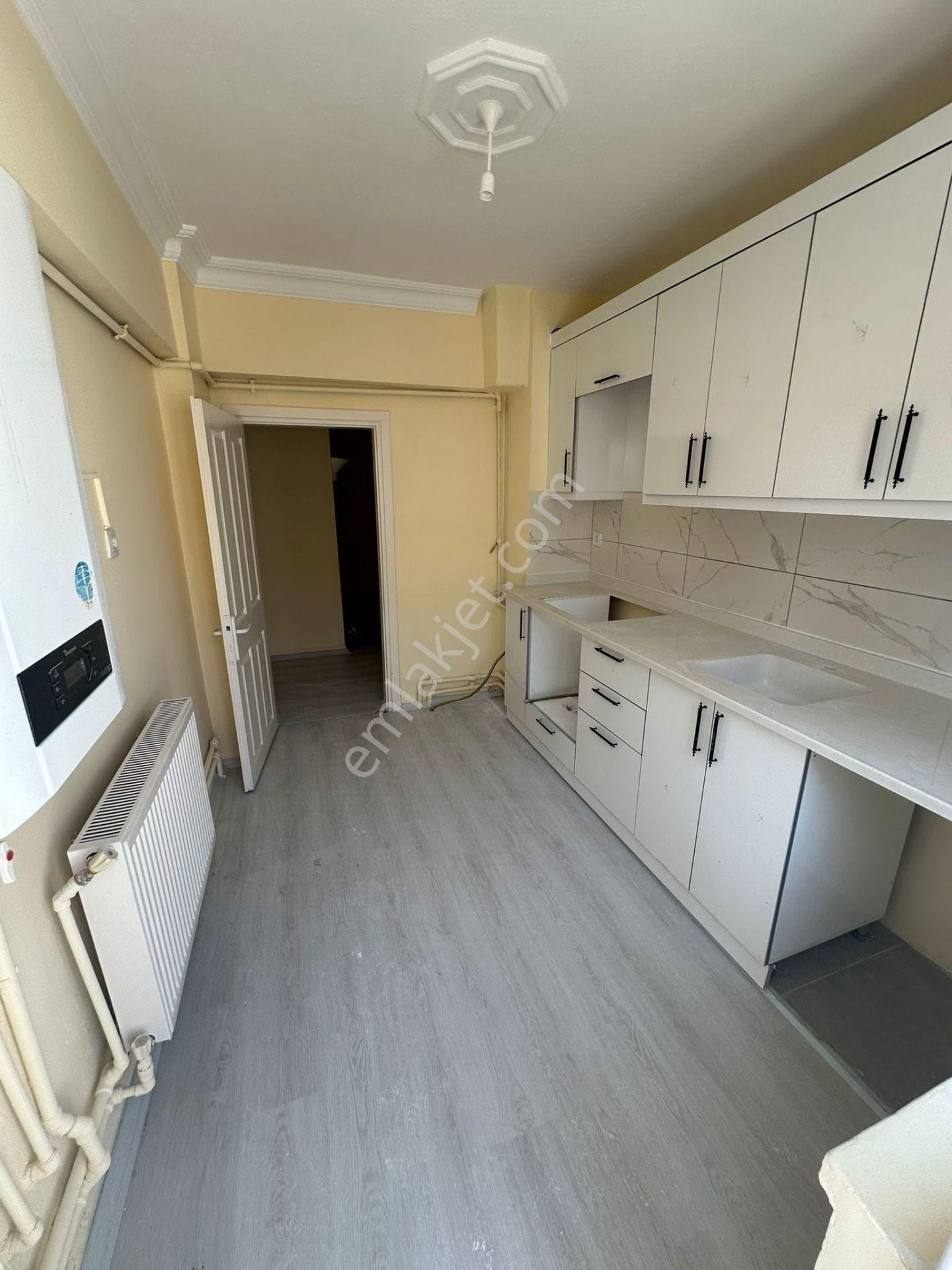 Ankara Kazanç'tan Masrafsız Cadde Üzeri Geniş Güzel Uygun Fiyatlı Satılık 3+1 Daire - Görsel 3
