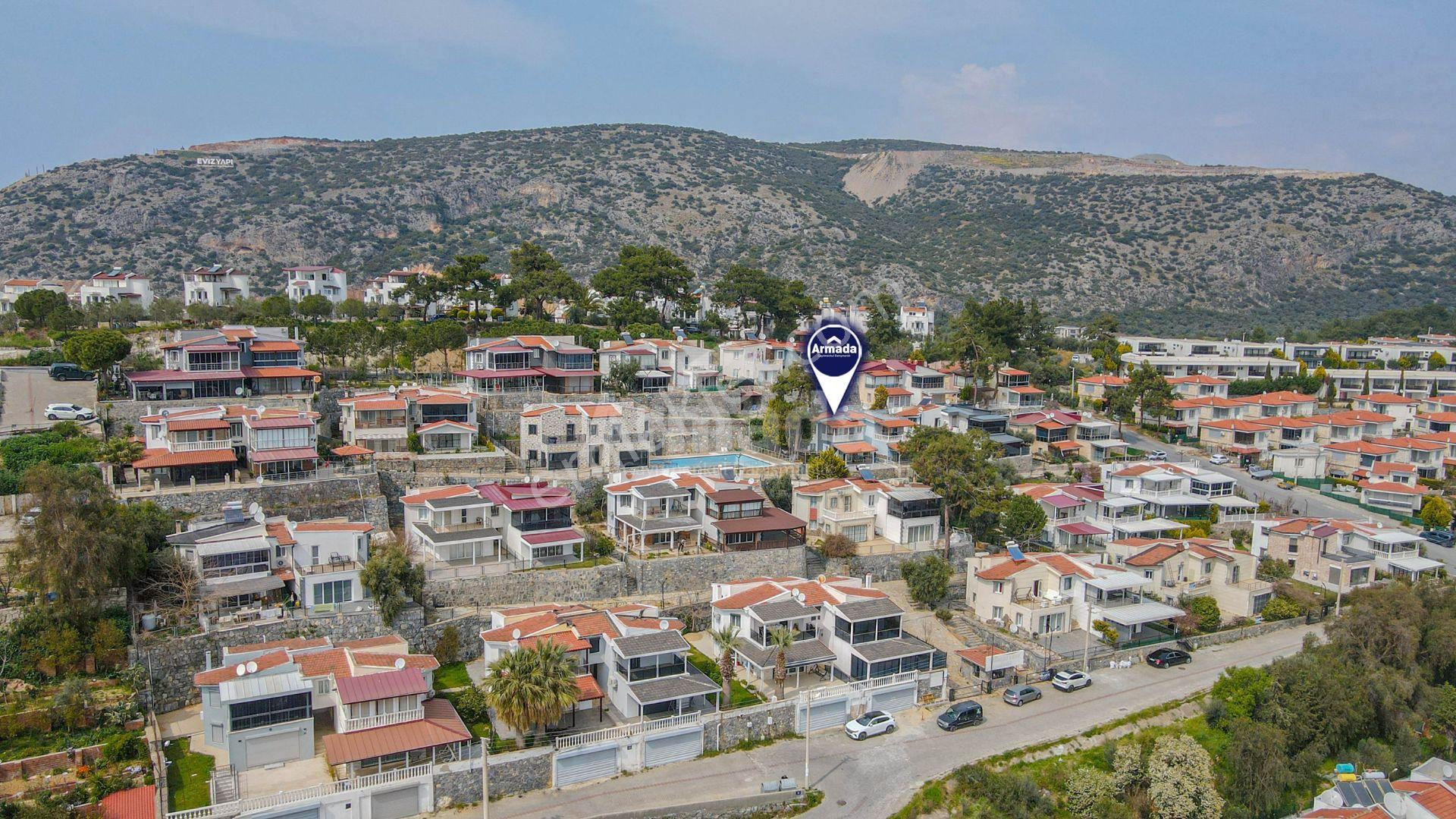 Kuşadası Değirmendere'de Havuzlu Site'de 3+1 Satılık Villa - Görsel 3