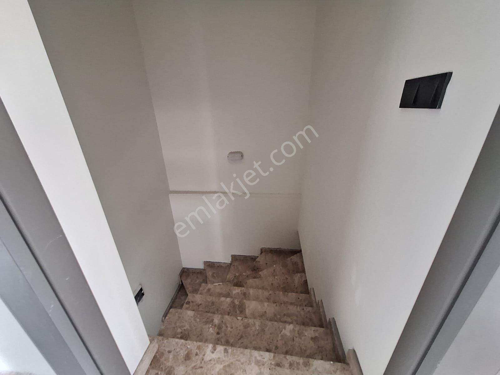 Cumhuriyet Mahallesi'nde Satılık 3+1 130 M2 Dubleks Villa - Görsel 25