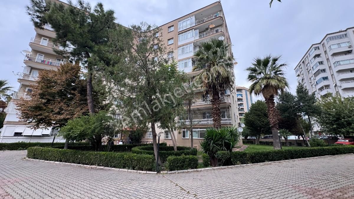 Bayraklı Osmangazide Yıldız Sit.de Otoparklı Satılık 3+1 Daire - Görsel 2