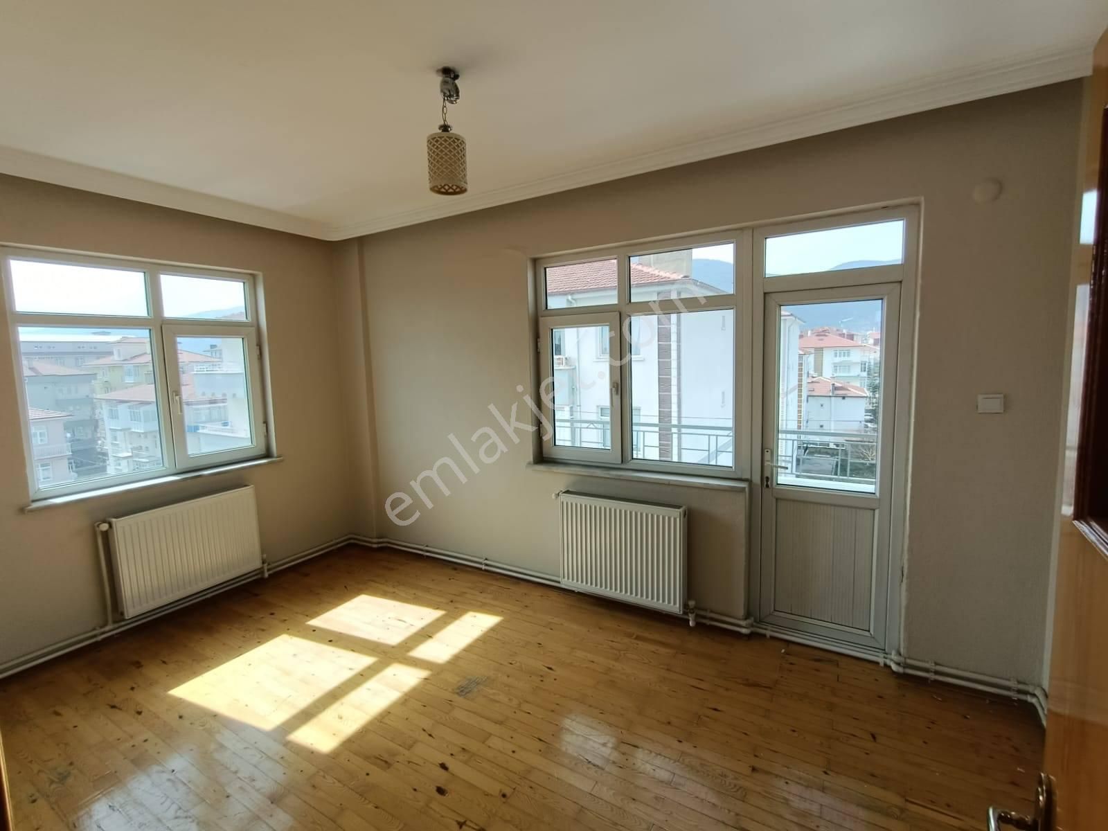 Nasreddin Emlaktan Perşembe Pazarı Altı Satılık Daire - Görsel 9