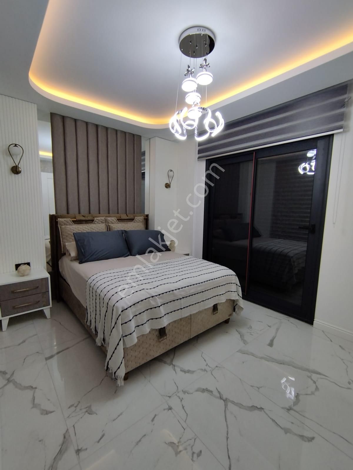 Didimde Eşyalı Sahunalı Ve Hamamlı Ultra Lüks Villa - Görsel 26