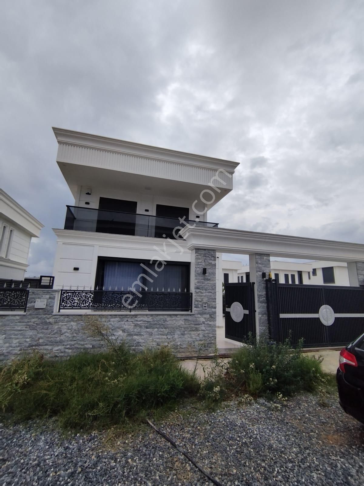 Didimde Eşyalı Sahunalı Ve Hamamlı Ultra Lüks Villa