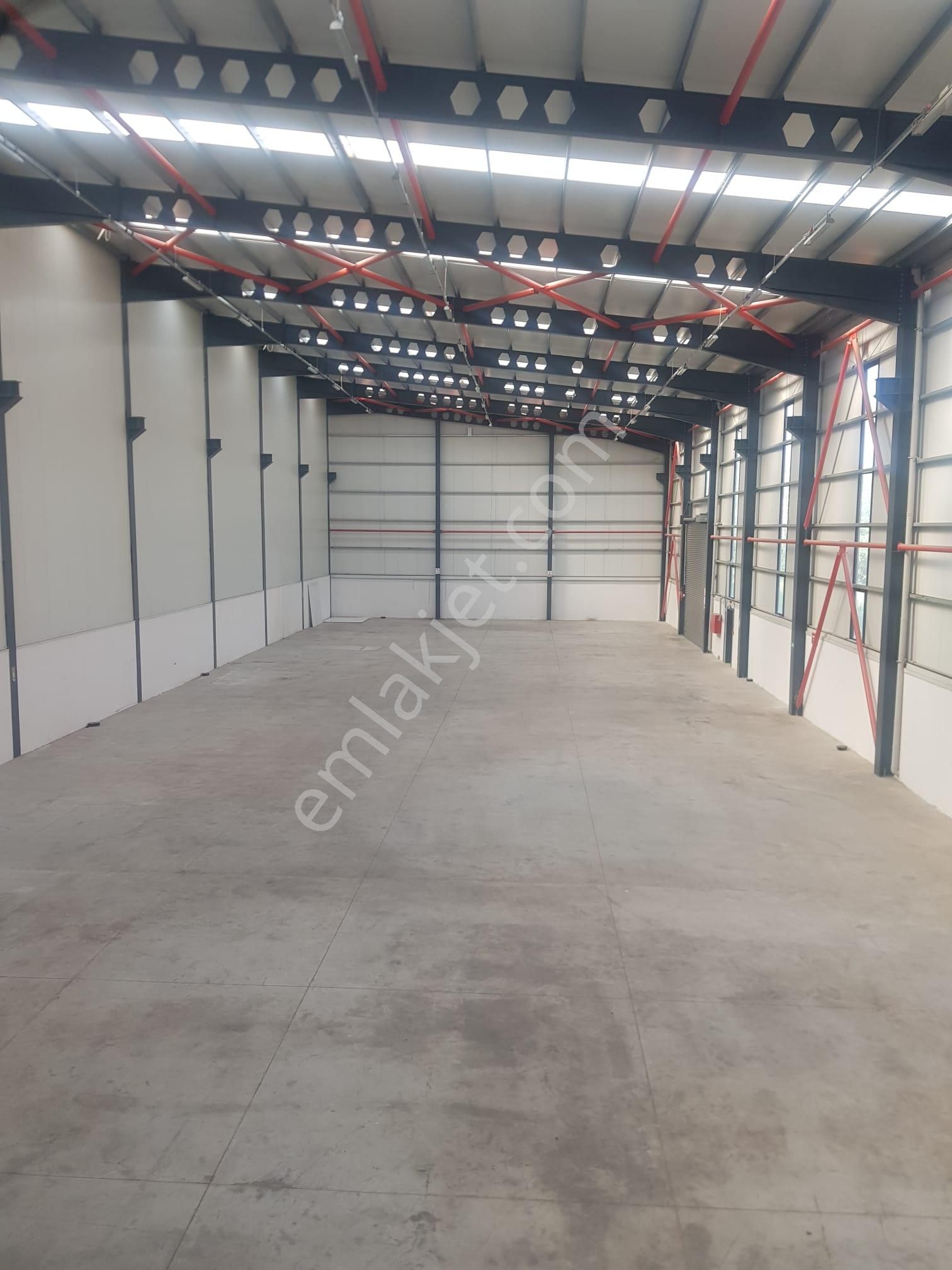 Başiskele Kullar'da Kiralık Fabrika/depo - Görsel 11