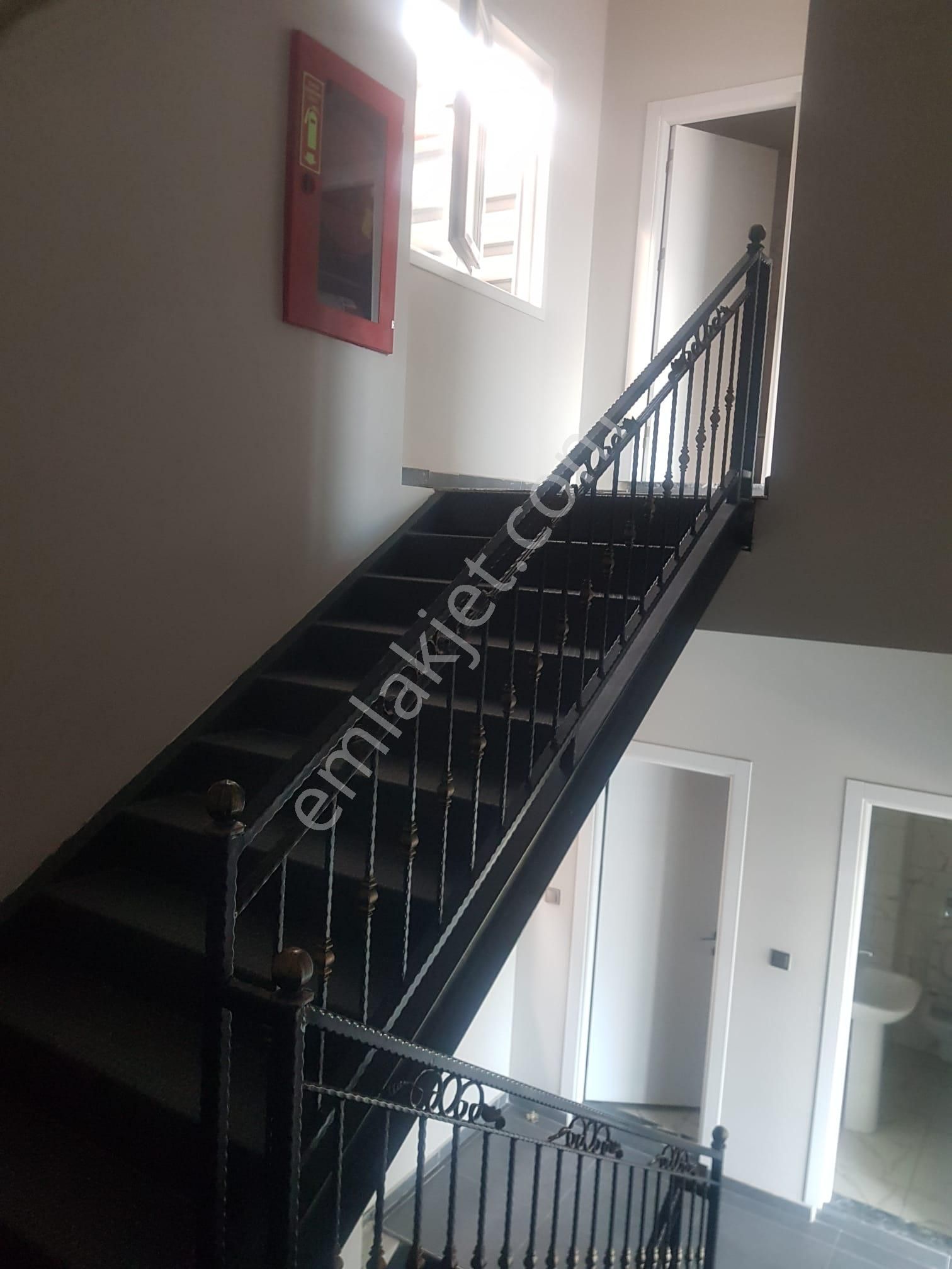 Başiskele Kullar'da Kiralık Fabrika/depo - Görsel 21