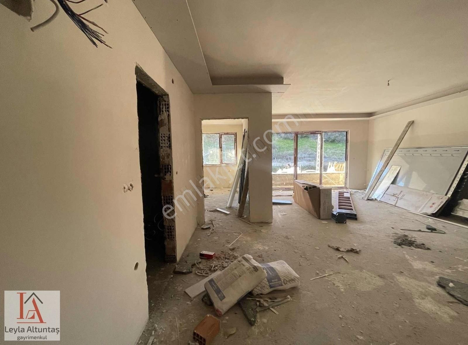 Kaşüstü Vadipark Sitesinde Satılık Sıfır 1+1 Daire - Görsel 24