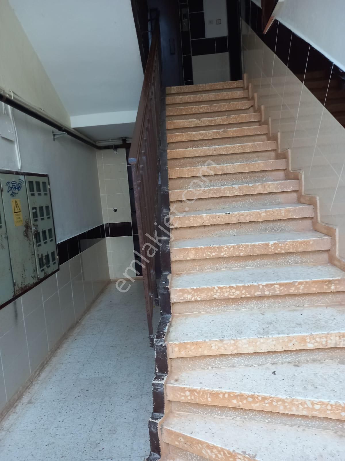 Vega'dan Mezitli Cuma Pazarı Cıvarında Site İçinde Satılık 3+1 Daire - Görsel 3