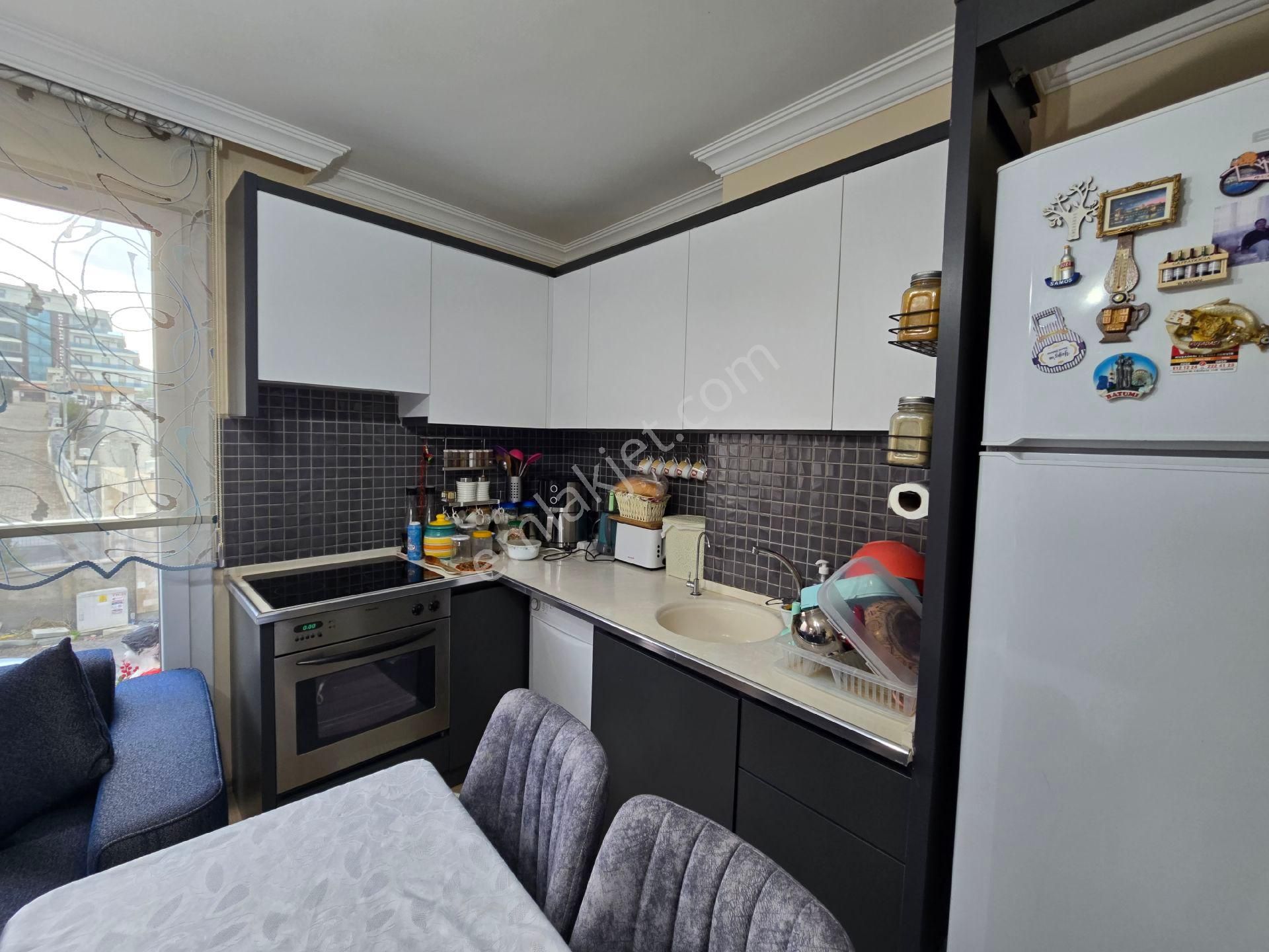 Kuşadası Merkezde Değirmendere Mevkiinde Arakat 1+1 60m2 Katlamalı Cam Balkonlu - Görsel 27