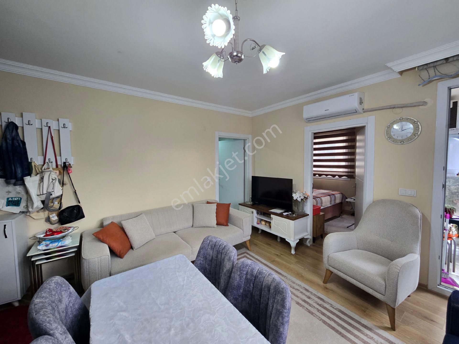 Kuşadası Merkezde Değirmendere Mevkiinde Arakat 1+1 60m2 Katlamalı Cam Balkonlu - Görsel 20