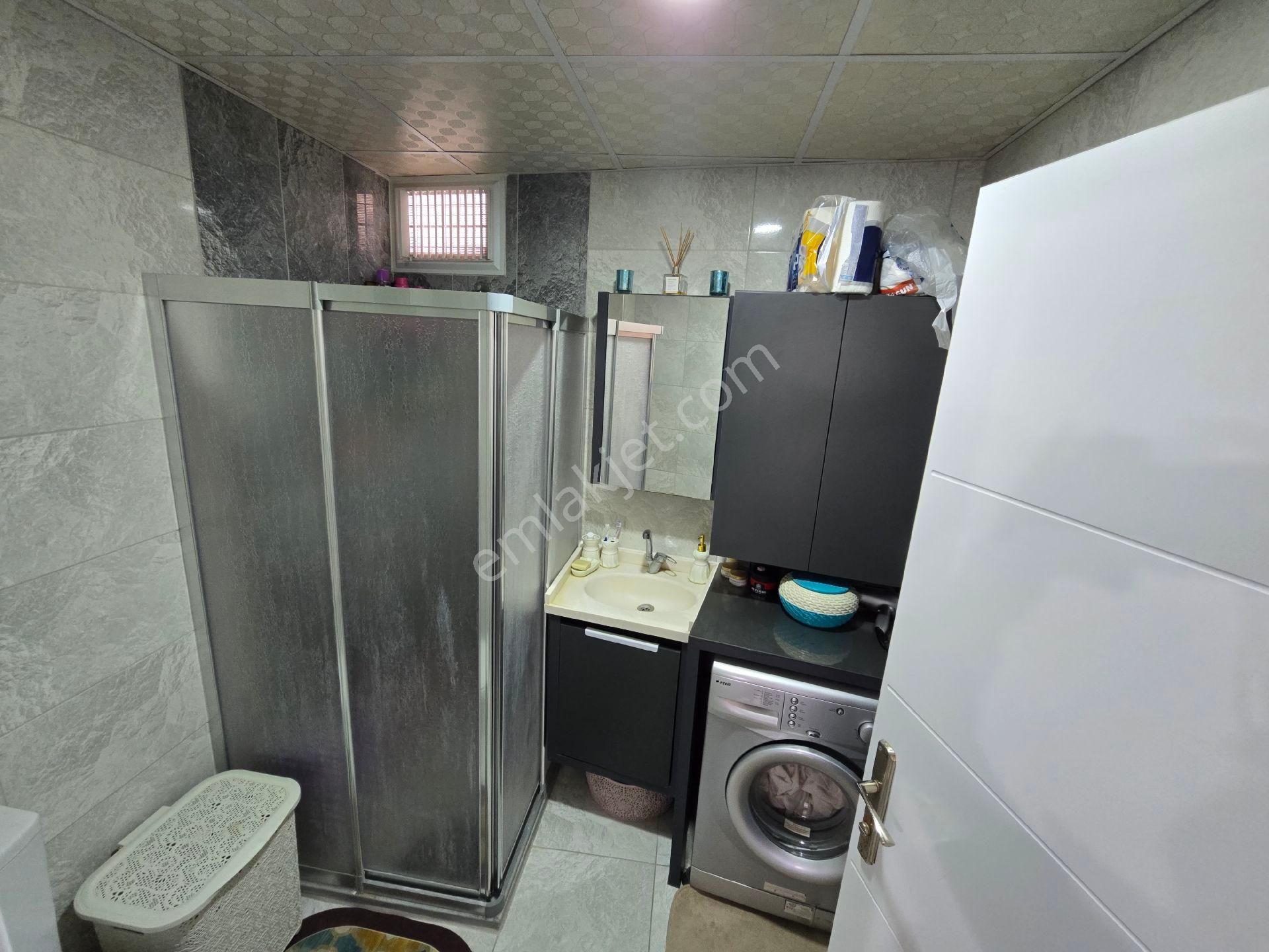 Kuşadası Merkezde Değirmendere Mevkiinde Arakat 1+1 60m2 Katlamalı Cam Balkonlu - Görsel 16