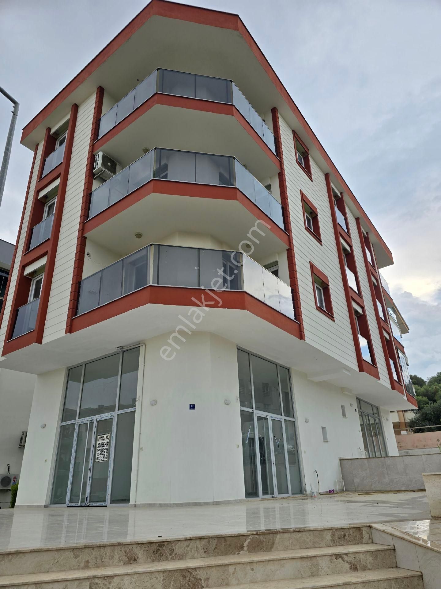 Kuşadası Merkezde Değirmendere Mevkiinde Arakat 1+1 60m2 Katlamalı Cam Balkonlu - Görsel 26