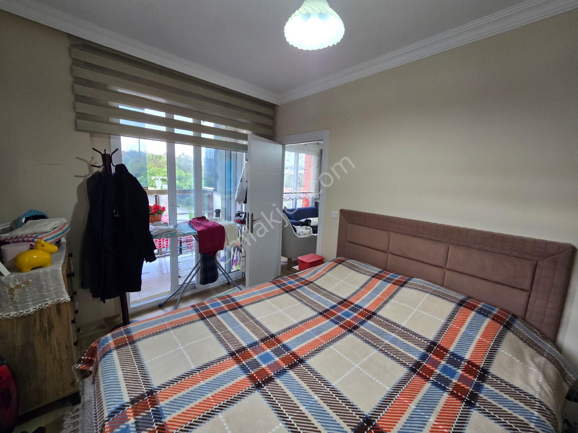 Kuşadası Merkezde Değirmendere Mevkiinde Arakat 1+1 60m2 Katlamalı Cam Balkonlu - Görsel 10