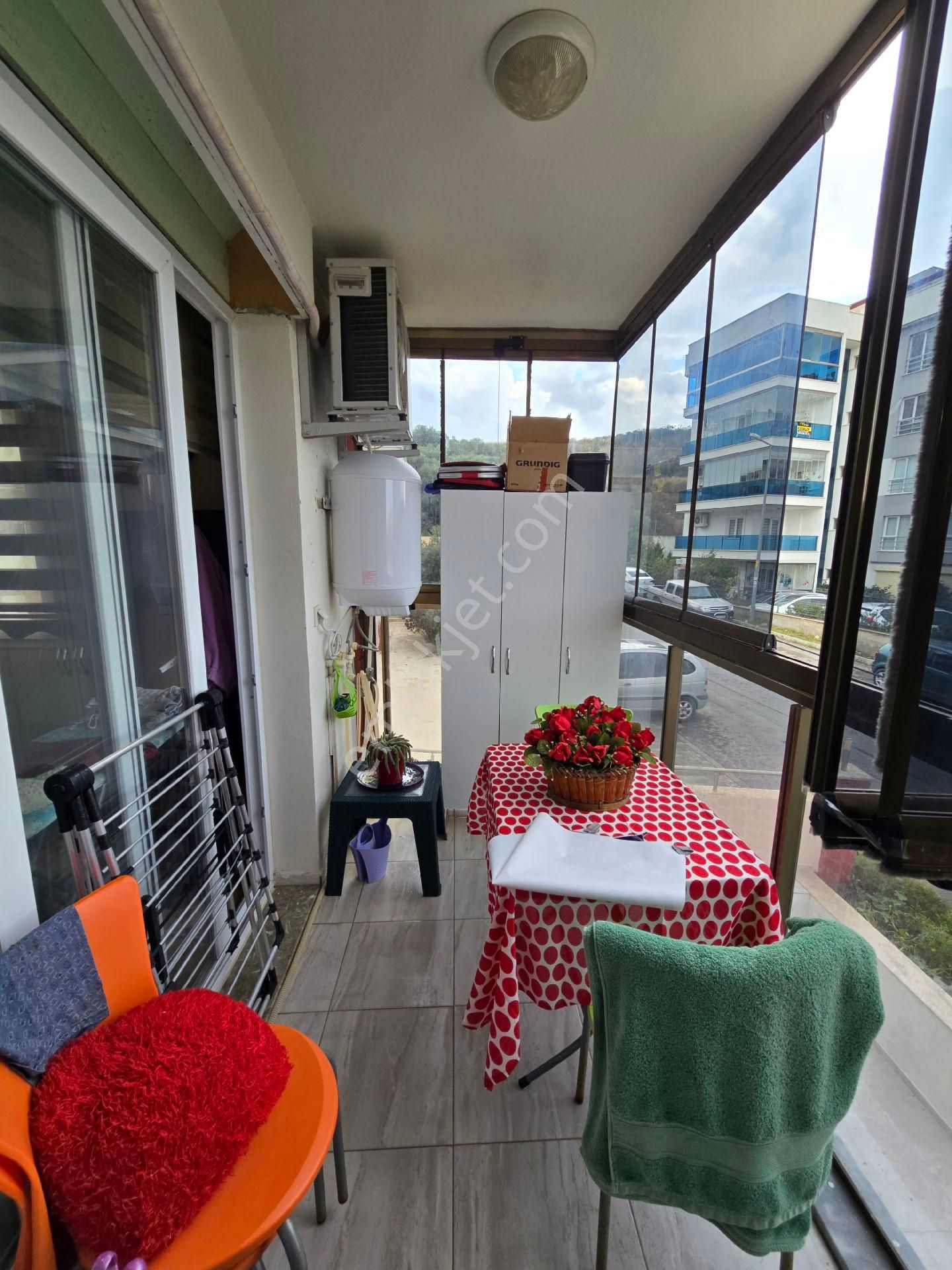 Kuşadası Merkezde Değirmendere Mevkiinde Arakat 1+1 60m2 Katlamalı Cam Balkonlu - Görsel 25