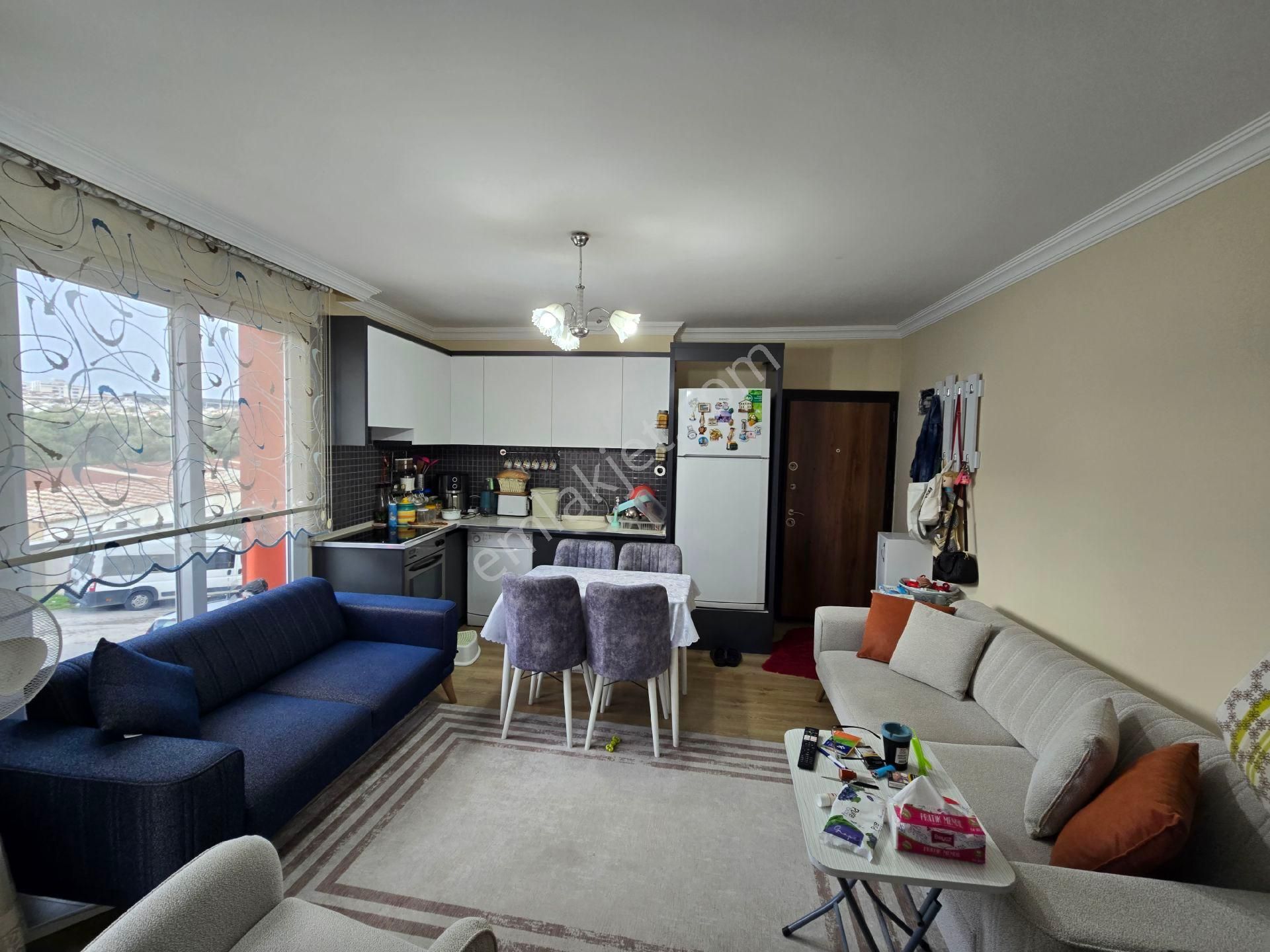 Kuşadası Merkezde Değirmendere Mevkiinde Arakat 1+1 60m2 Katlamalı Cam Balkonlu - Görsel 9