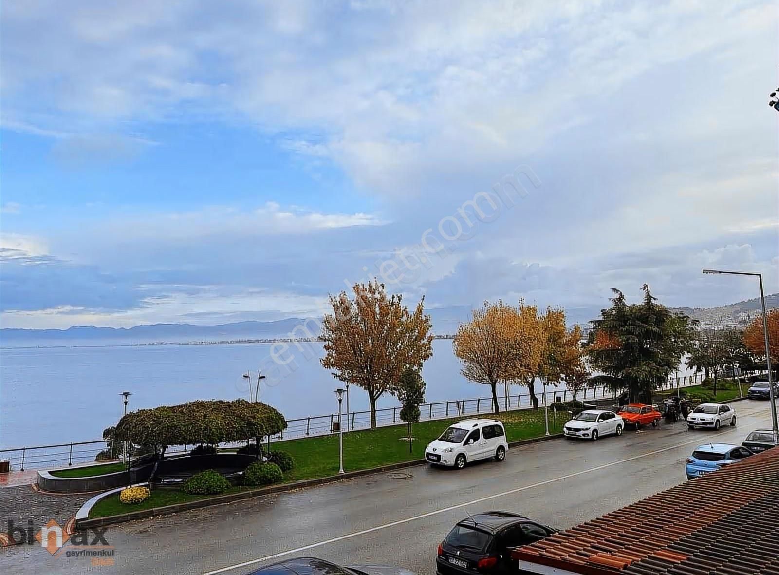 Dikili De Muteşem Yalı Dairesi - Görsel 11