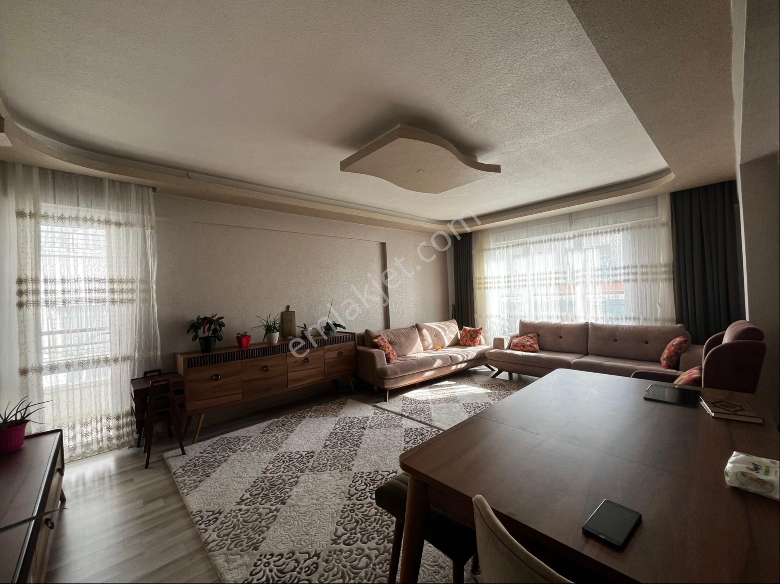 Turyaptan 3+1 Yükseltepede Asansörlü Katta Full Yapılı - Görsel 31