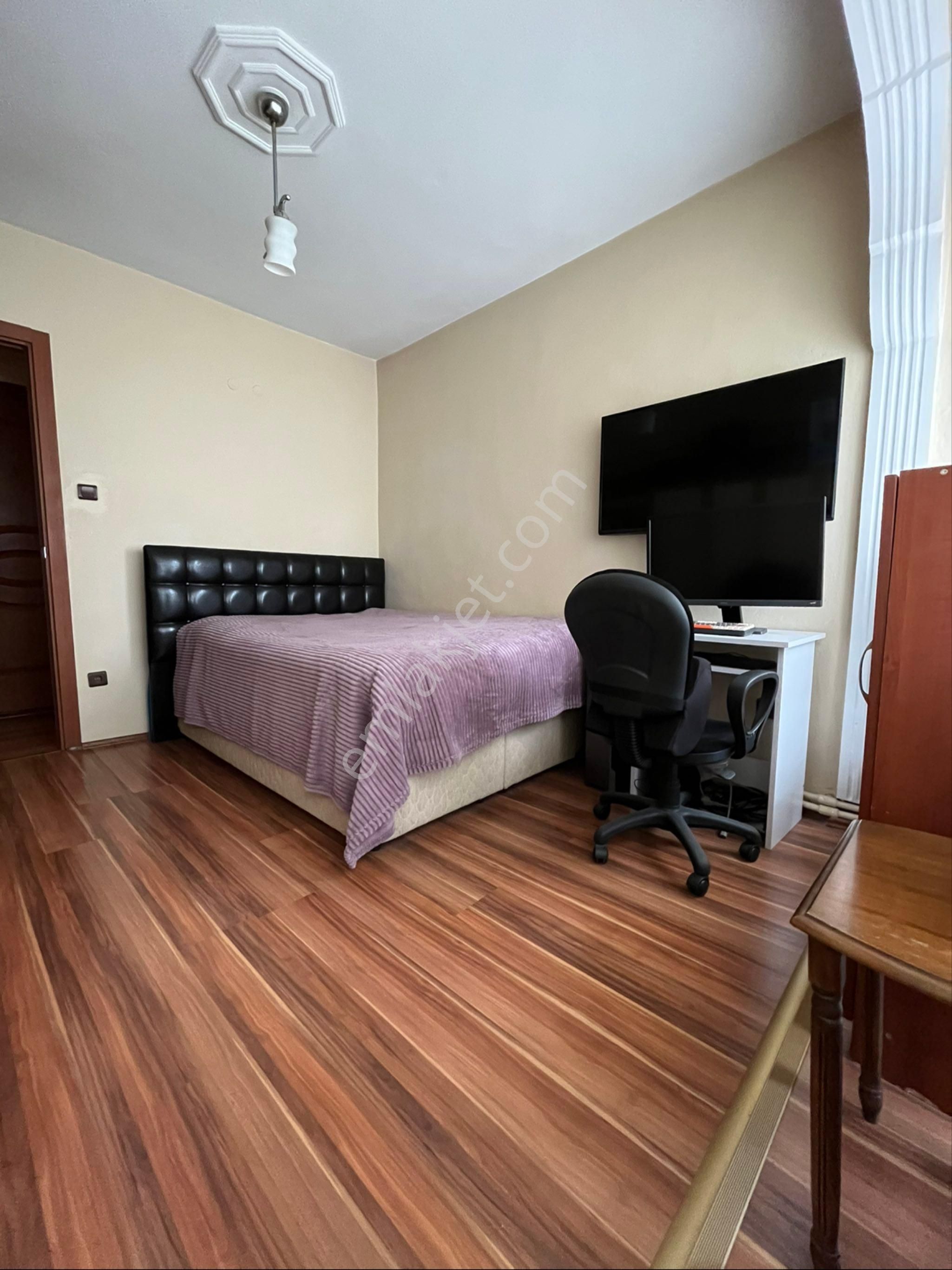 Fatih Ilçesinin Kalbinde, Ulaşımı Kolay 3+1 Geniş Ve Ferah Daire - Görsel 5