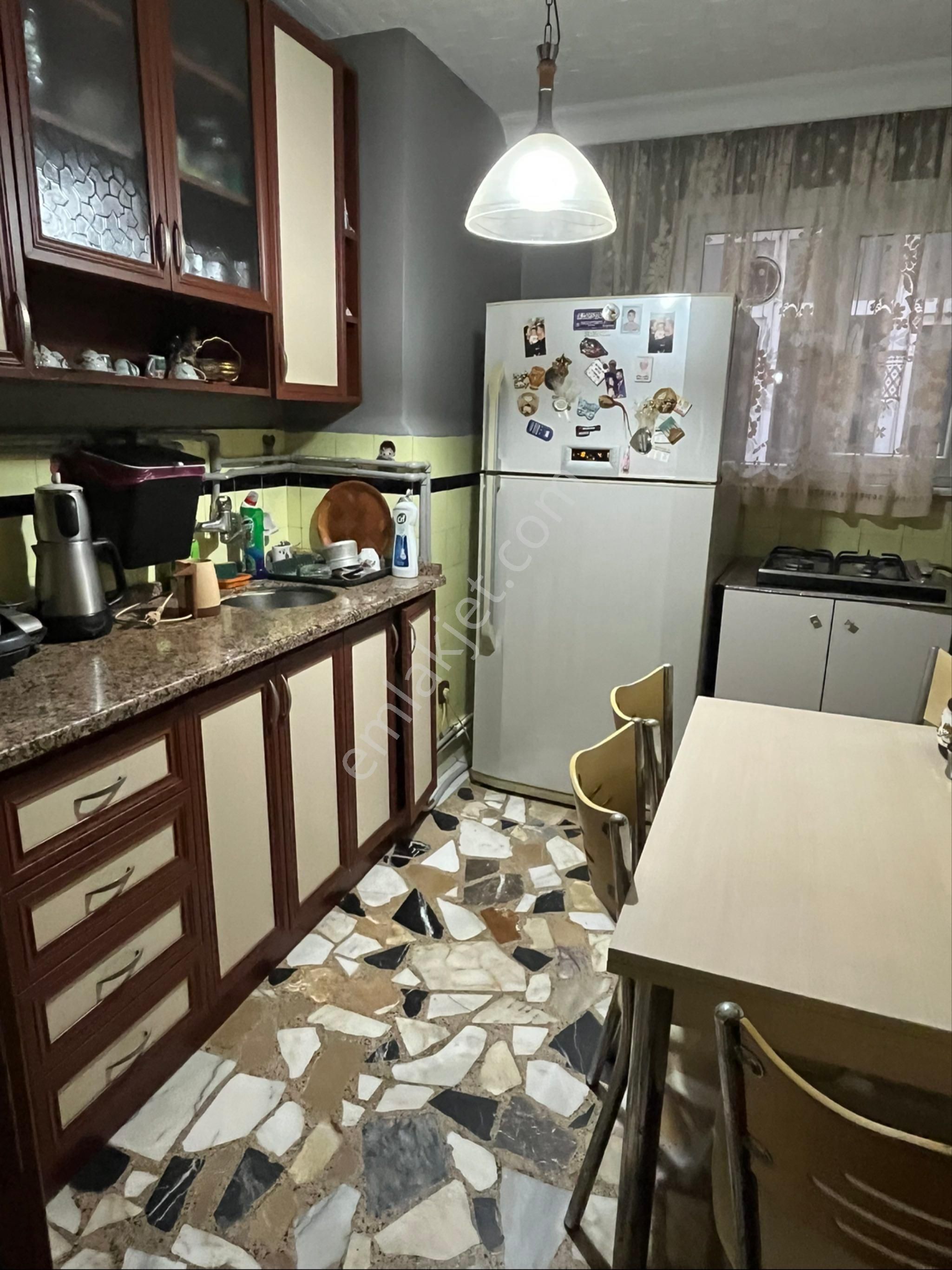 Fatih Ilçesinin Kalbinde, Ulaşımı Kolay 3+1 Geniş Ve Ferah Daire - Görsel 19