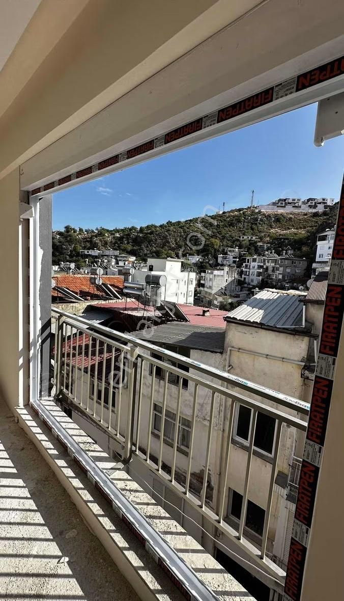 Sağlam Zeminde Marinaya Yürümeye Mesafesinde Uygun 2+1 Daire - Görsel 7