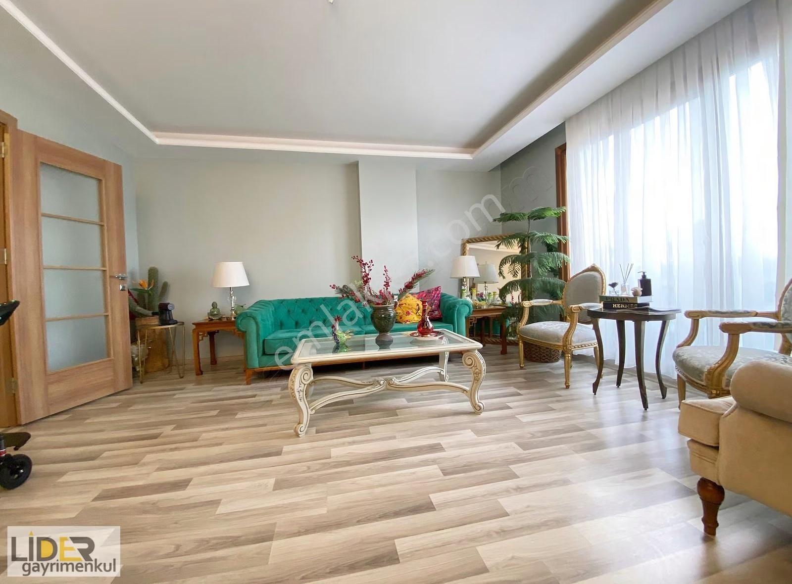 Lider'den Bostancı Sahile Marmaraya Yakın 4.kat Ön Köşe Lüks 3+1 - Görsel 4