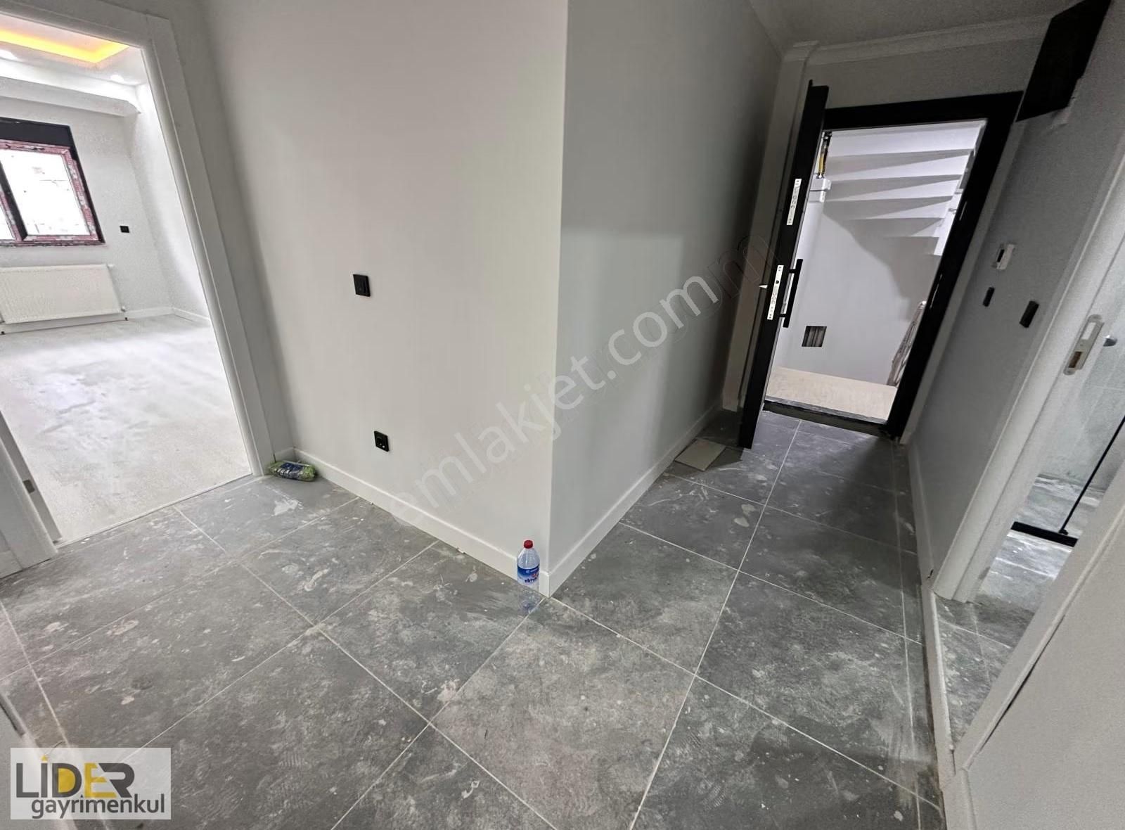 Lider'den Altıntepe Minibüse Yakın Sıfır Arakat Balkonlu 2+1 - Görsel 2