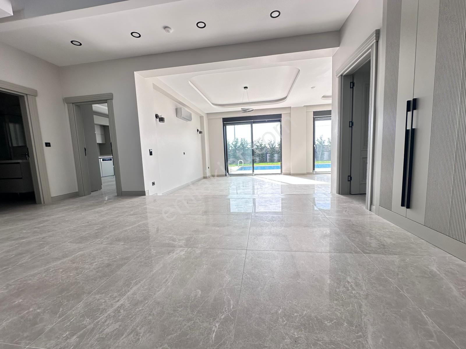 Çorlu Önerlerde Satılık Müstakil Havuzlu 5+1 Sıfır Villa - Görsel 13