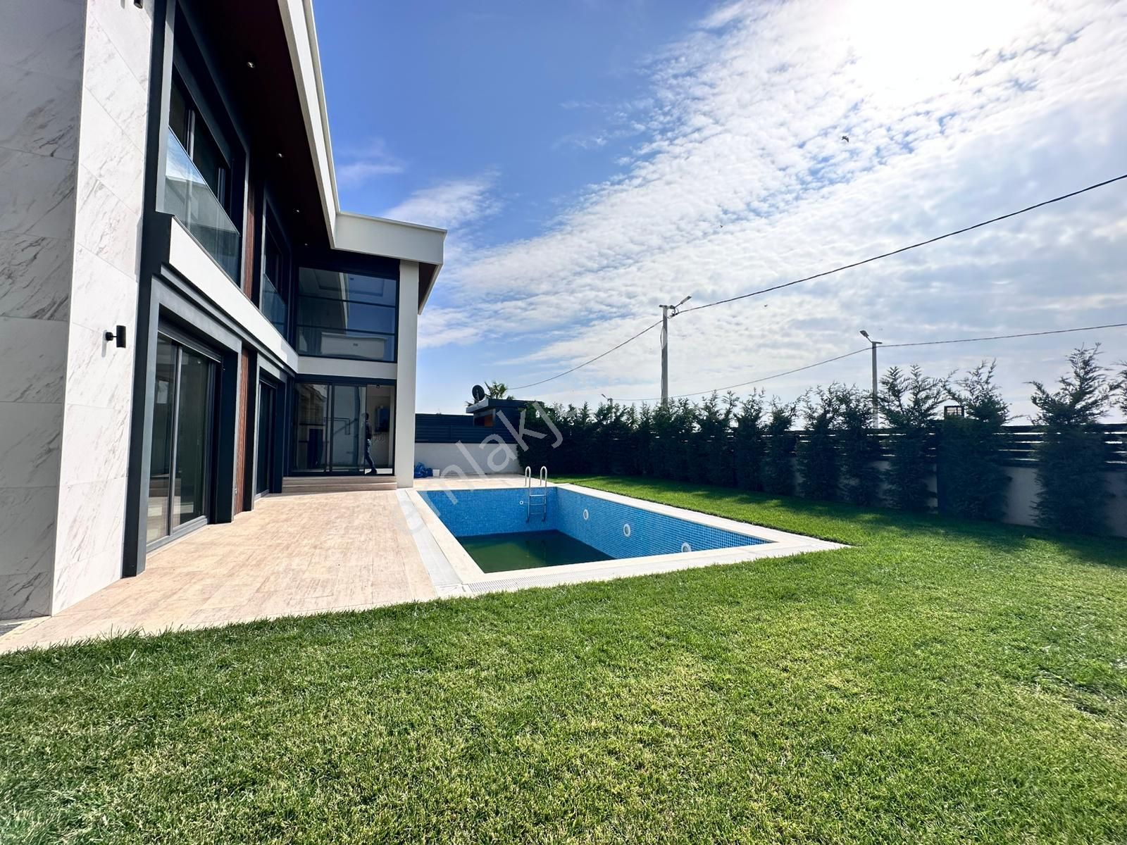 Çorlu Önerlerde Satılık Müstakil Havuzlu 5+1 Sıfır Villa - Görsel 7