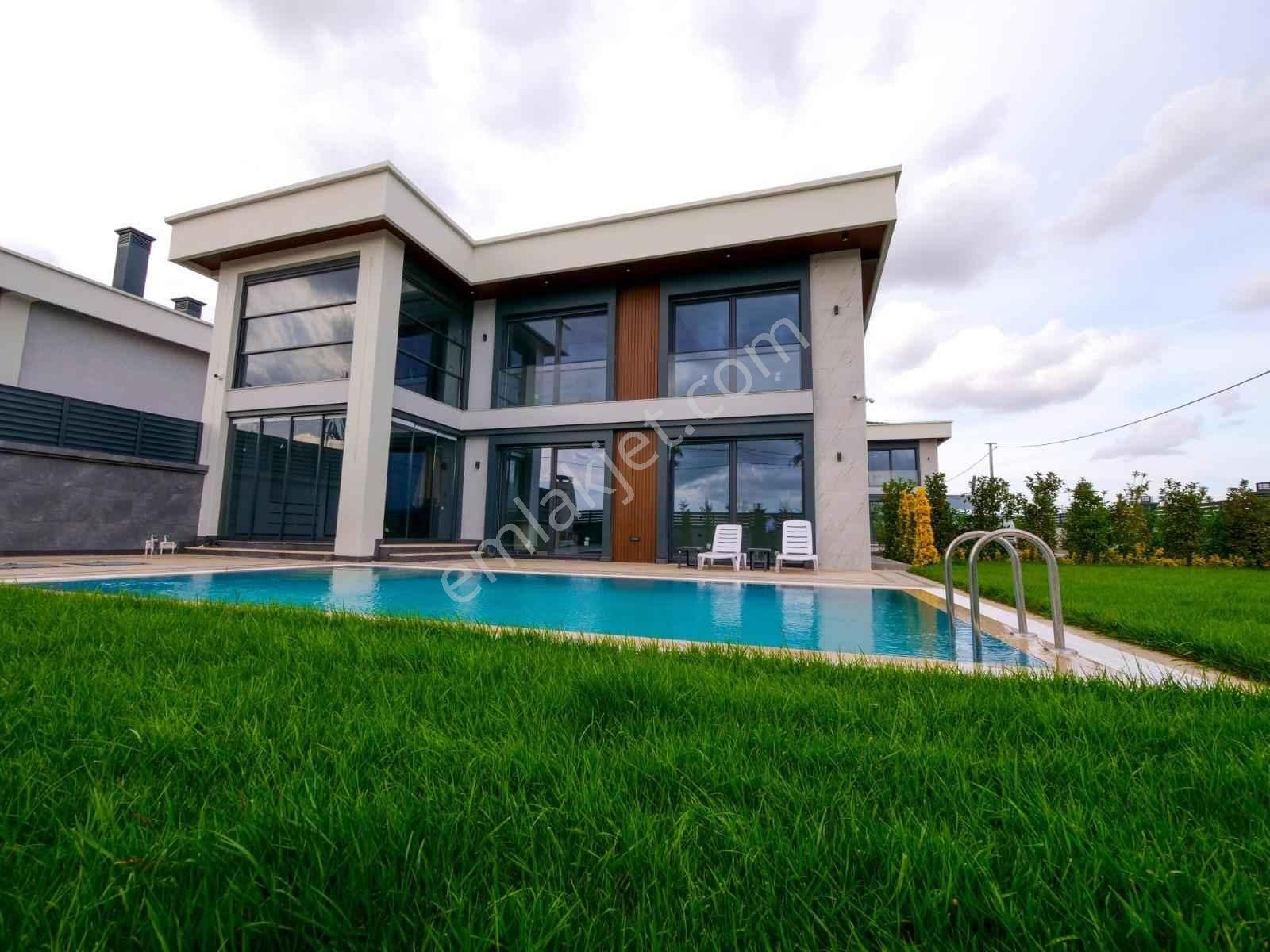 Çorlu Önerlerde Satılık Müstakil Havuzlu 5+1 Sıfır Villa - Görsel 4