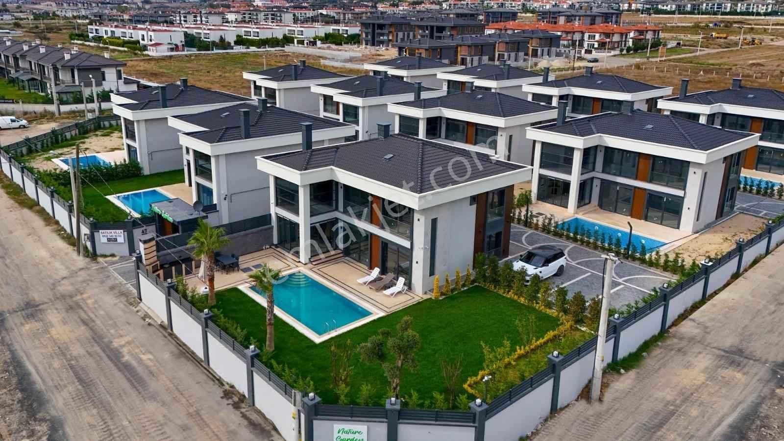 Çorlu Önerlerde Satılık Müstakil Havuzlu 5+1 Sıfır Villa - Görsel 2