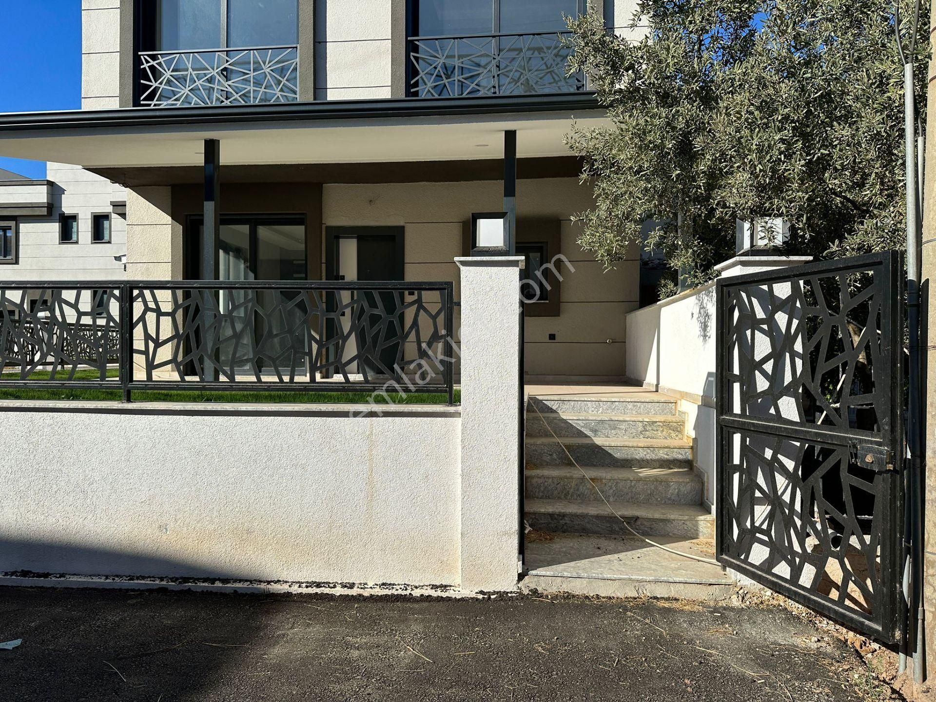 İzmir Seferihisar Doğanbeyde 2+1 Satılık Yazlık Villa Sahile 300 Metre Mesafede - Görsel 3