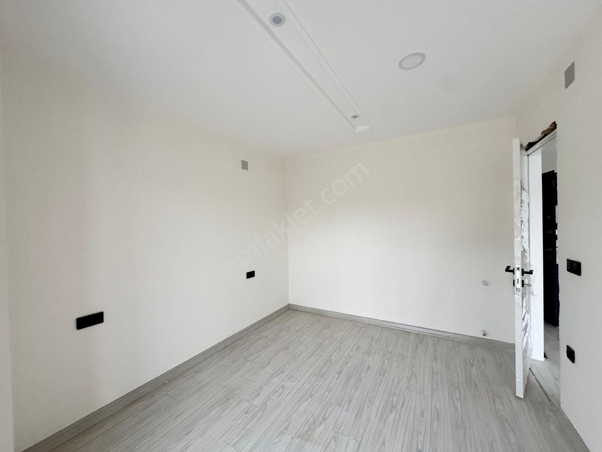 Kuşadası İkicesmelik Mahallesinde 1+1 2+1 Sıfır Havuzlu Otoparklı Güvenlikli Sitede - Görsel 8