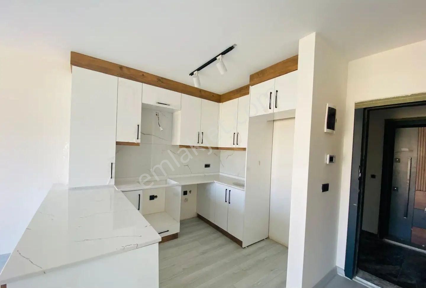 Kuşadası İkicesmelik Mahallesinde 1+1 2+1 Sıfır Havuzlu Otoparklı Güvenlikli Sitede - Görsel 26