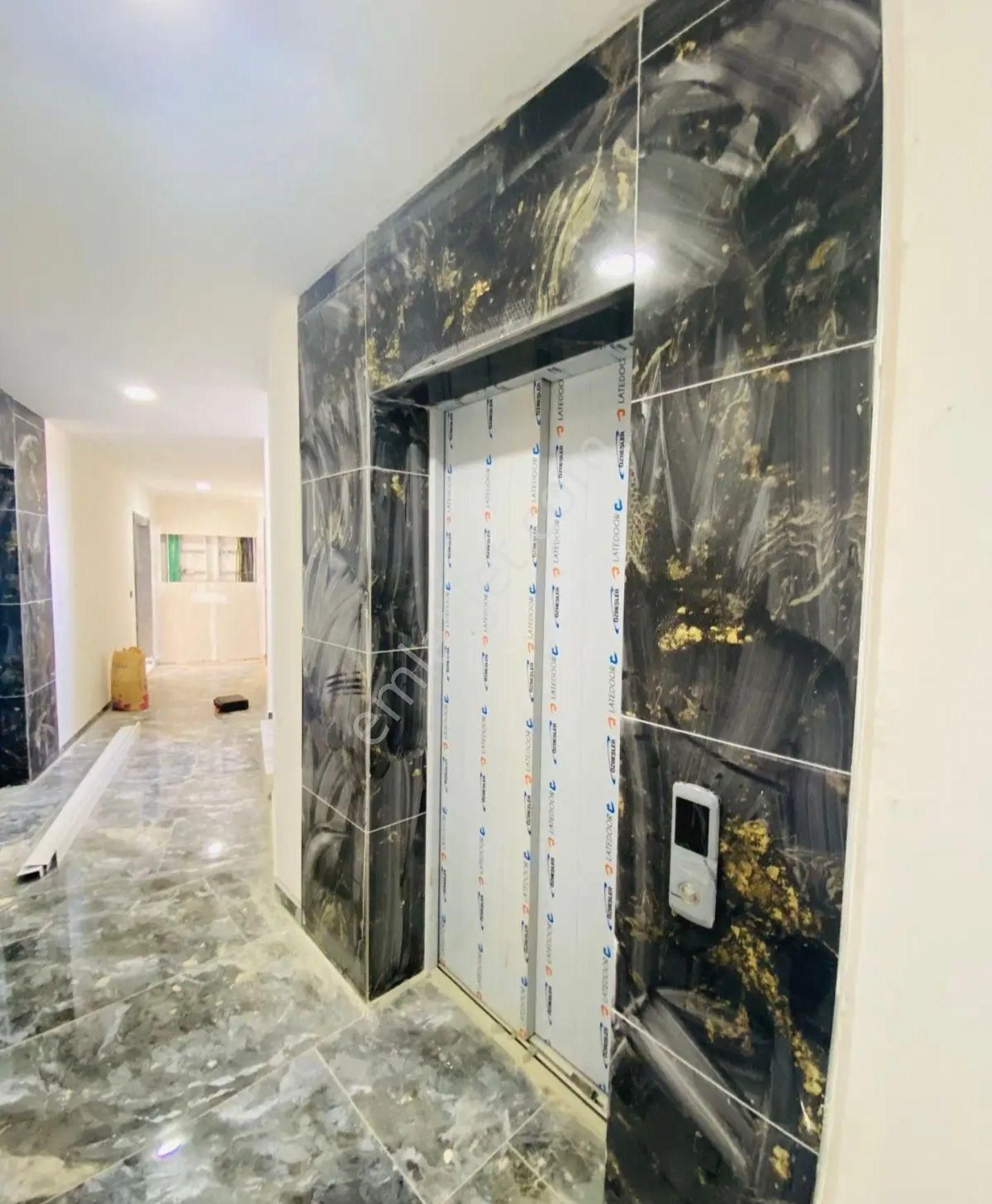 Kuşadası İkicesmelik Mahallesinde 1+1 2+1 Sıfır Havuzlu Otoparklı Güvenlikli Sitede - Görsel 19