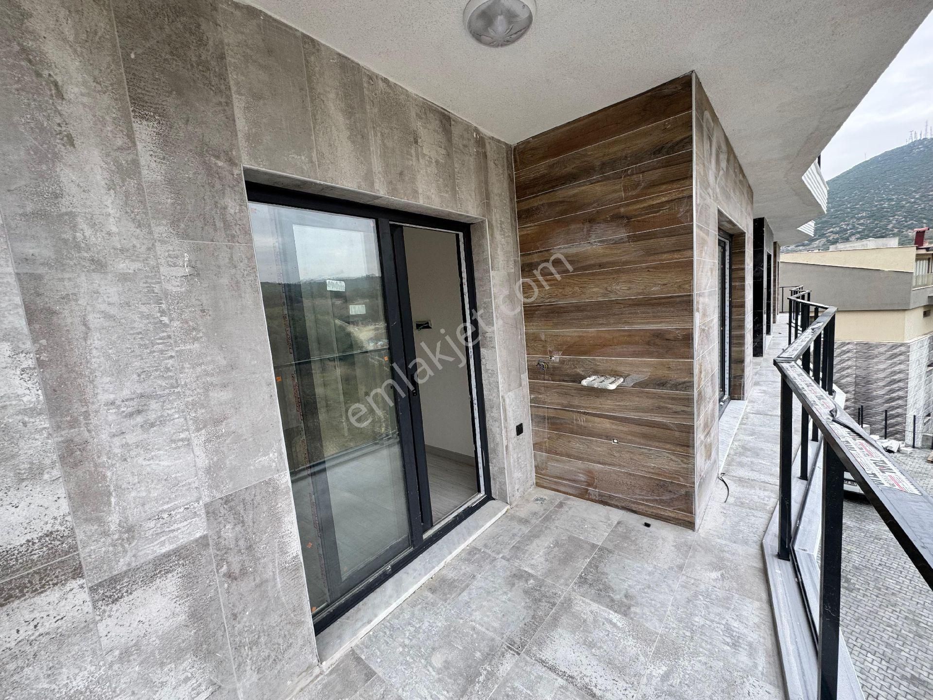 Kuşadası İkicesmelik Mahallesinde 1+1 2+1 Sıfır Havuzlu Otoparklı Güvenlikli Sitede - Görsel 6