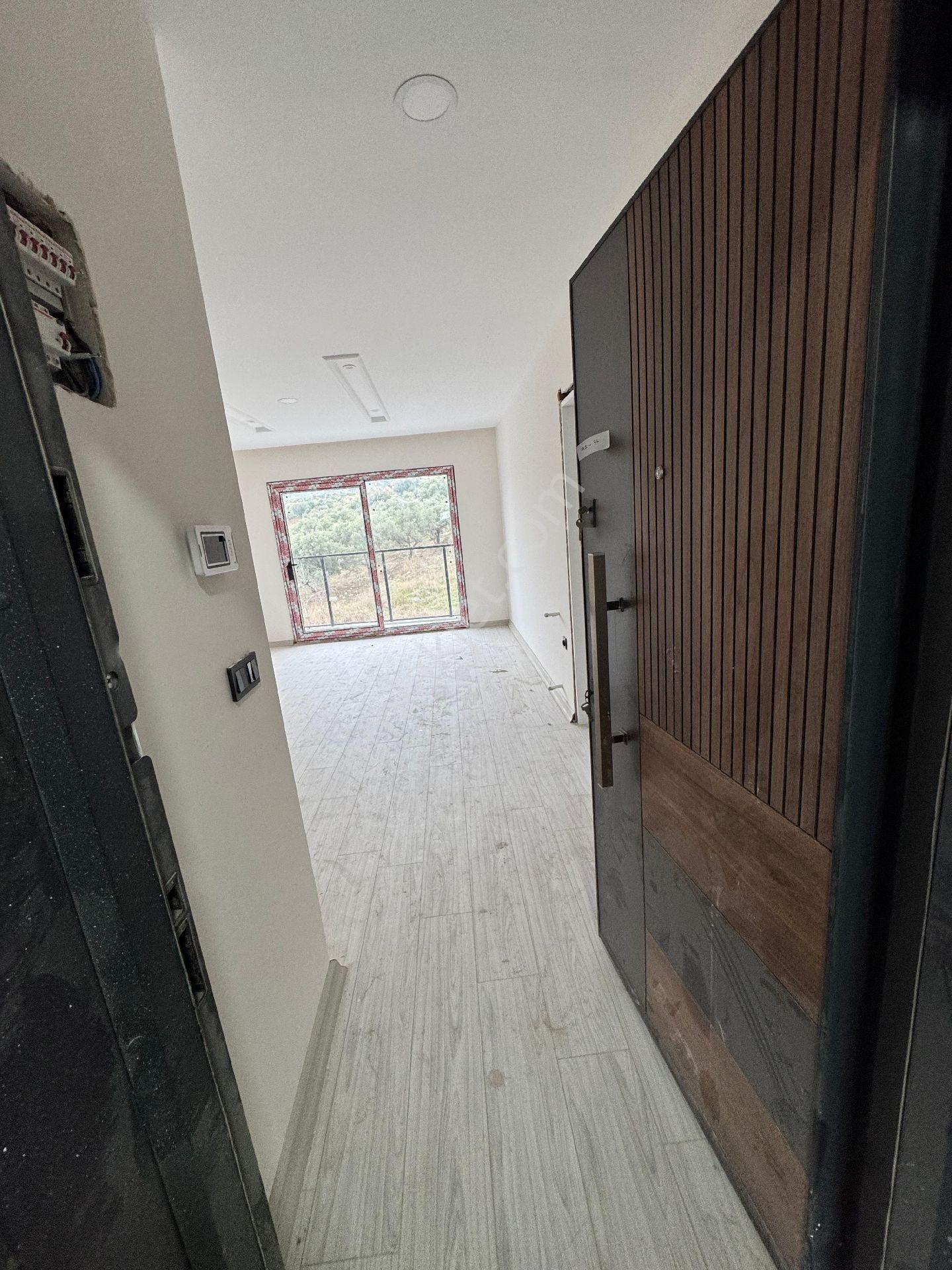 Kuşadası İkicesmelik Mahallesinde 1+1 2+1 Sıfır Havuzlu Otoparklı Güvenlikli Sitede - Görsel 7