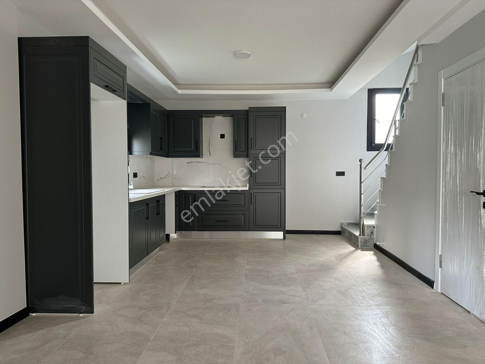 Seferihisarın Doğanbeyde Denize Plaja 300 Metre Mesafede 3+1 Yazlık Villa / Yetkili Portföy - Görsel 15