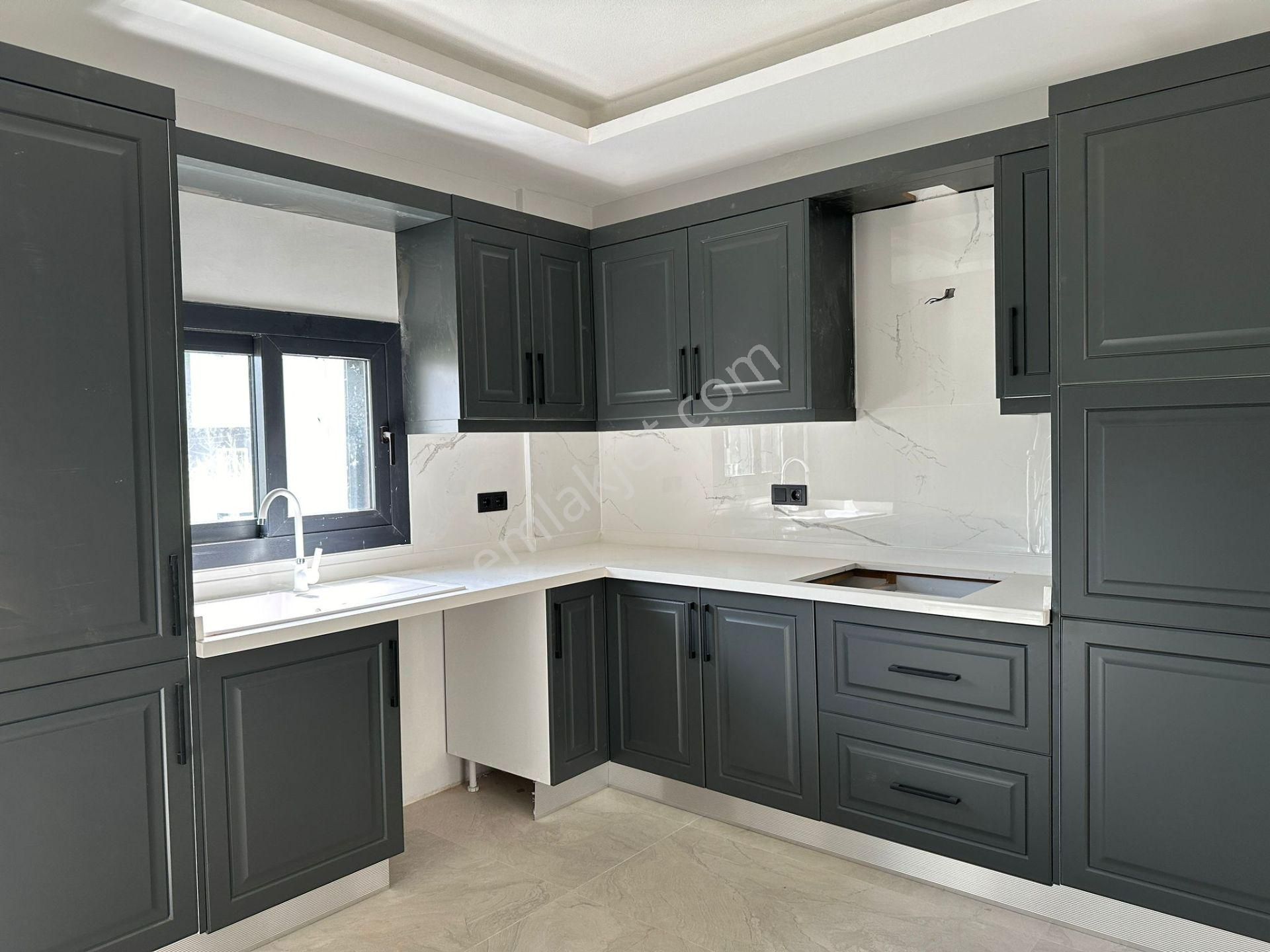 Seferihisar Doğanbeyde Satılık 3+1 Villa Denize 300 Metre Merkezi Çok İyi Lokasyonda - Görsel 10