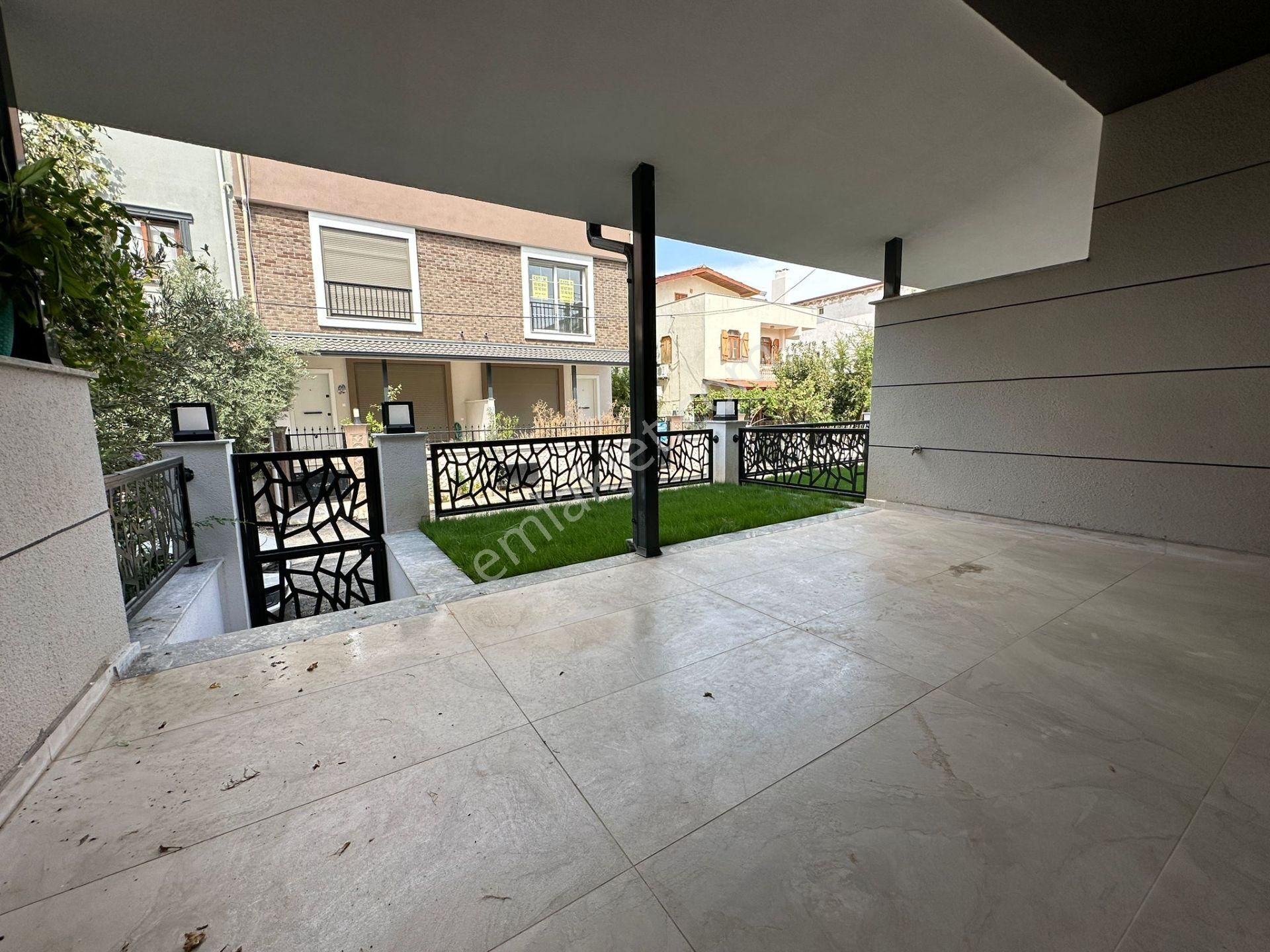 Seferihisar Doğanbeyde Satılık 3+1 Villa Denize 300 Metre Merkezi Çok İyi Lokasyonda - Görsel 4