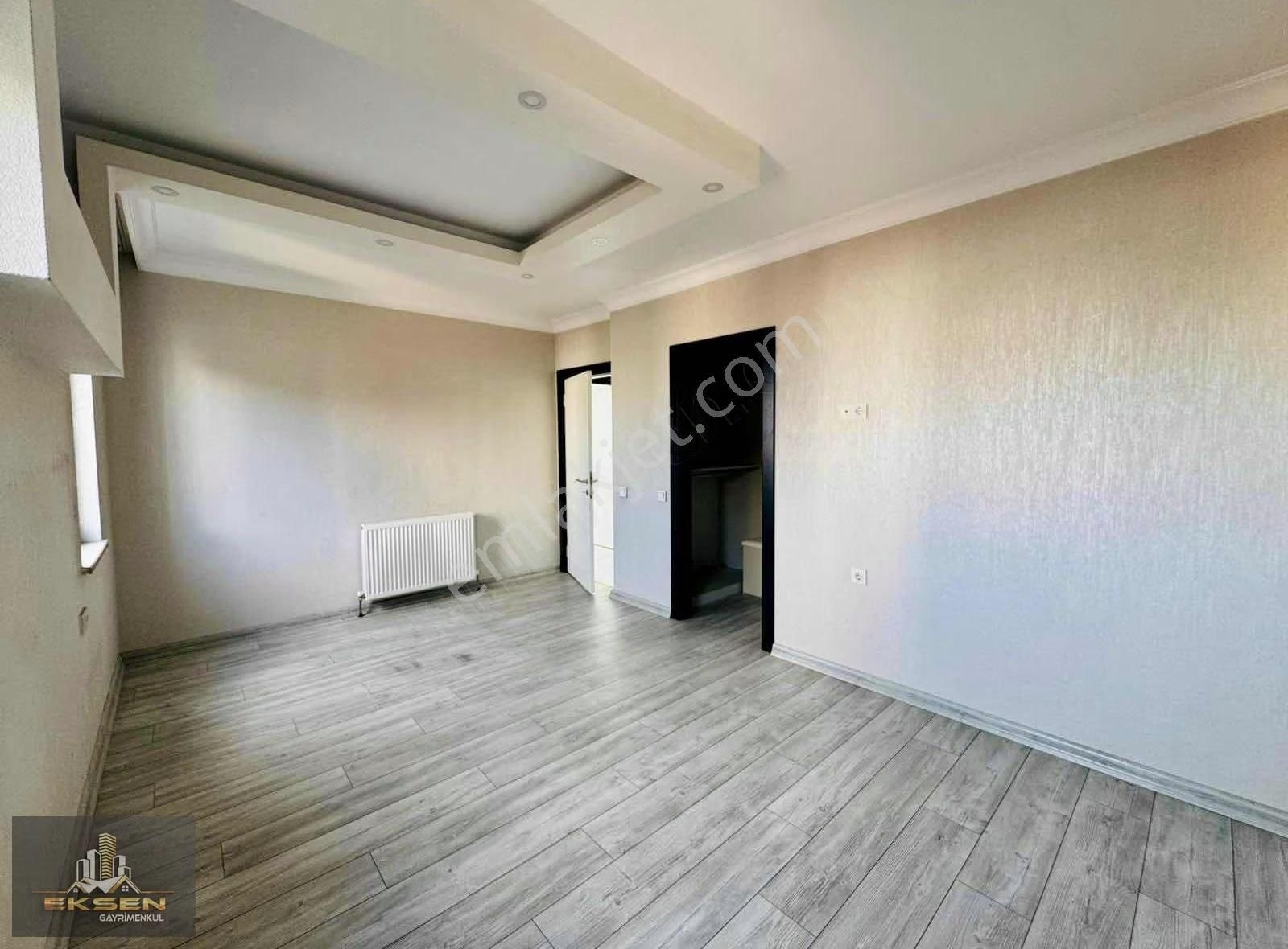 Eksen'den Cadde Üzeri Lüks Yapılı Önü Açık 4+1 Site Dairesi - Görsel 11