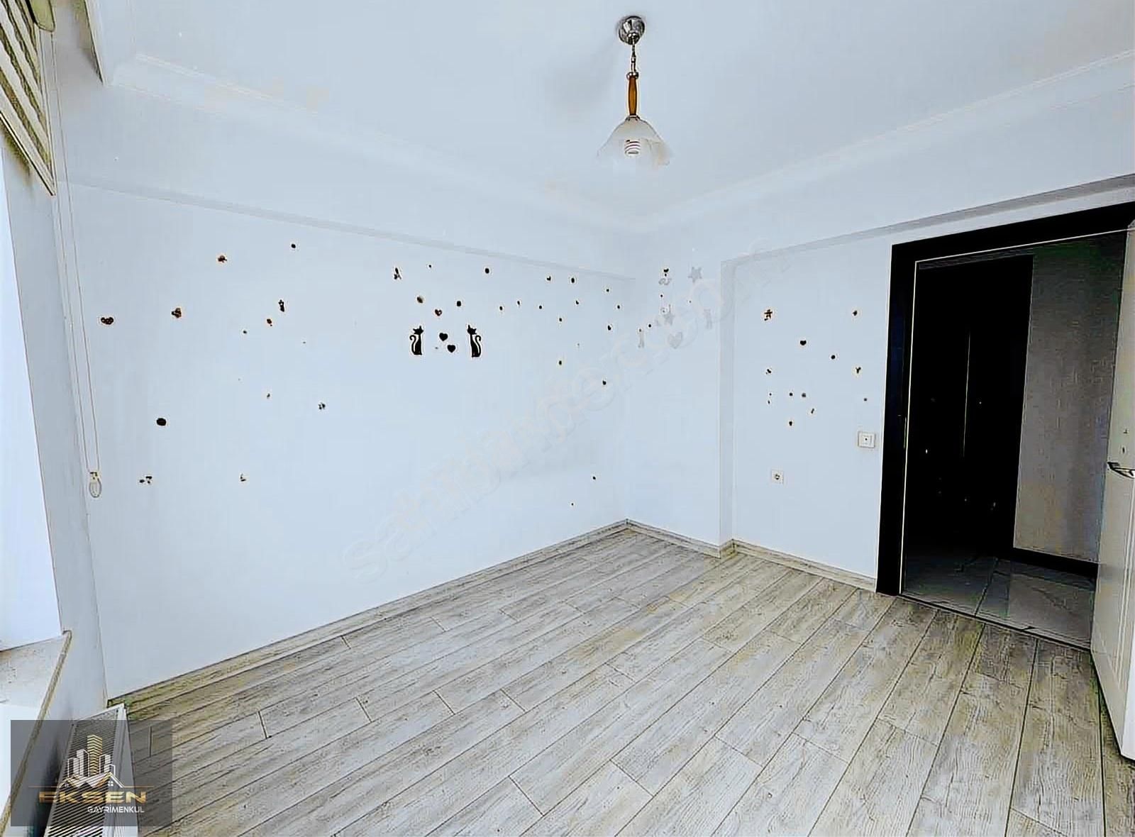 Eksen'den Cadde Üzeri Lüks Yapılı Önü Açık 4+1 Site Dairesi - Görsel 3